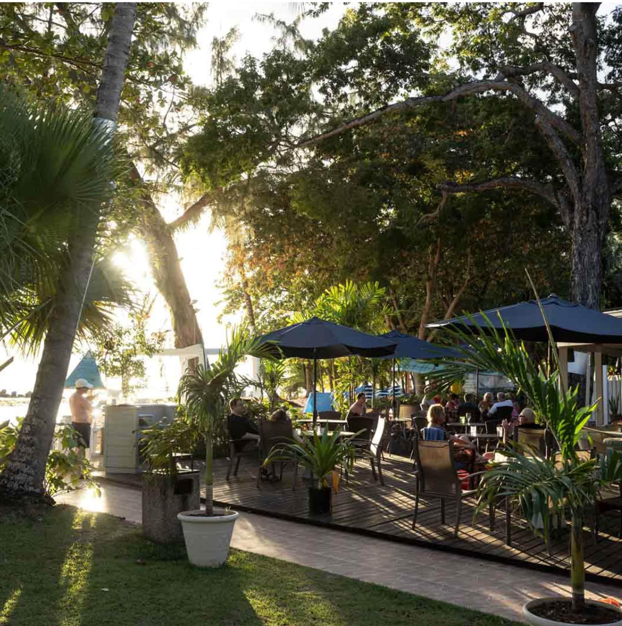 Restaurant Savannah Beach Club Hotel