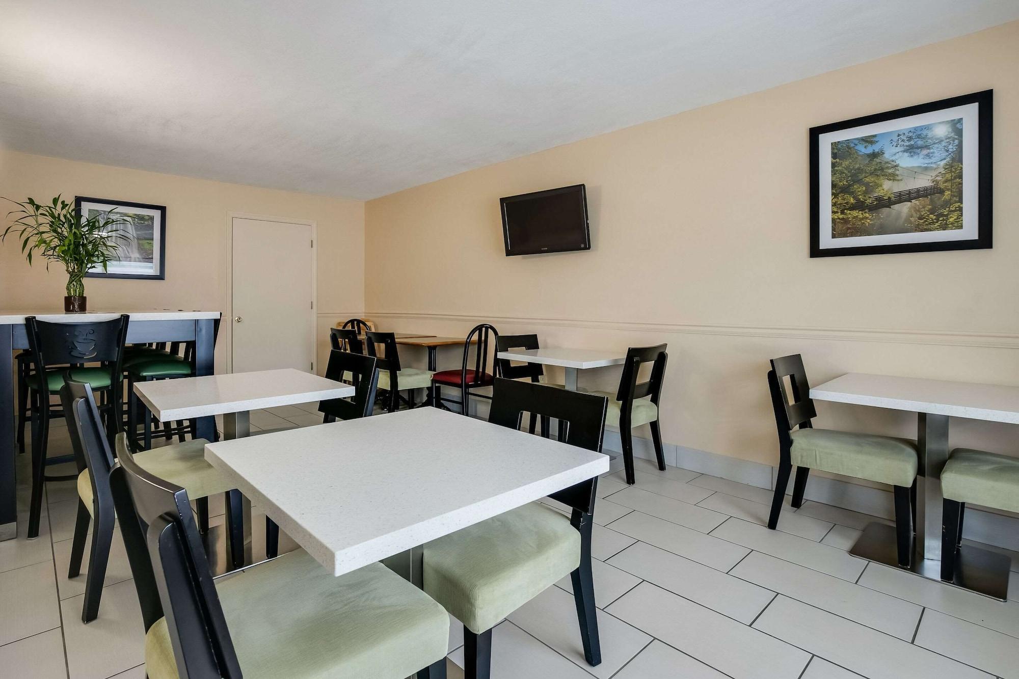 Restaurant Quality Inn & Suites Mt Chalet