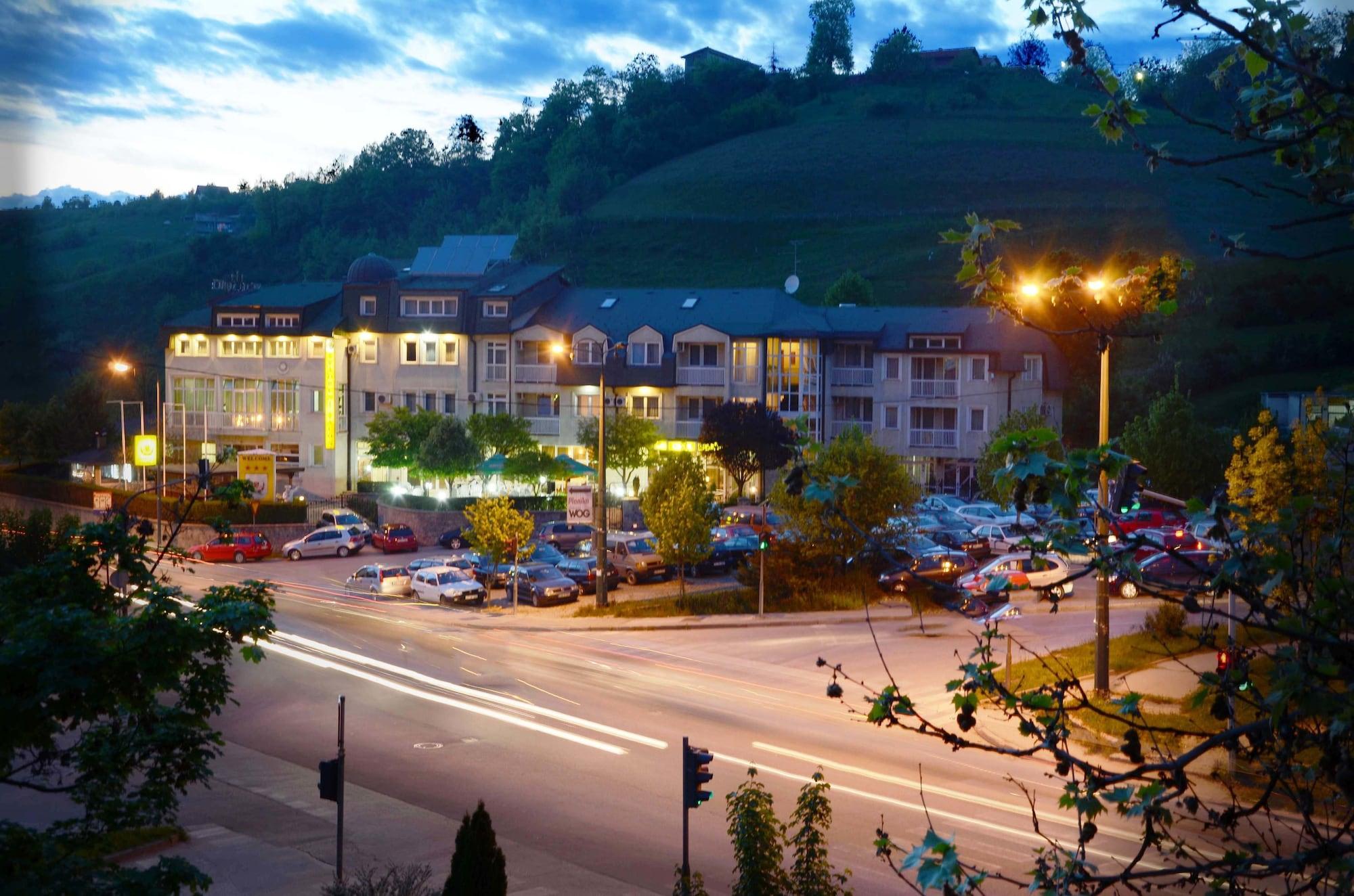Vista Exterior Hotel Sunce