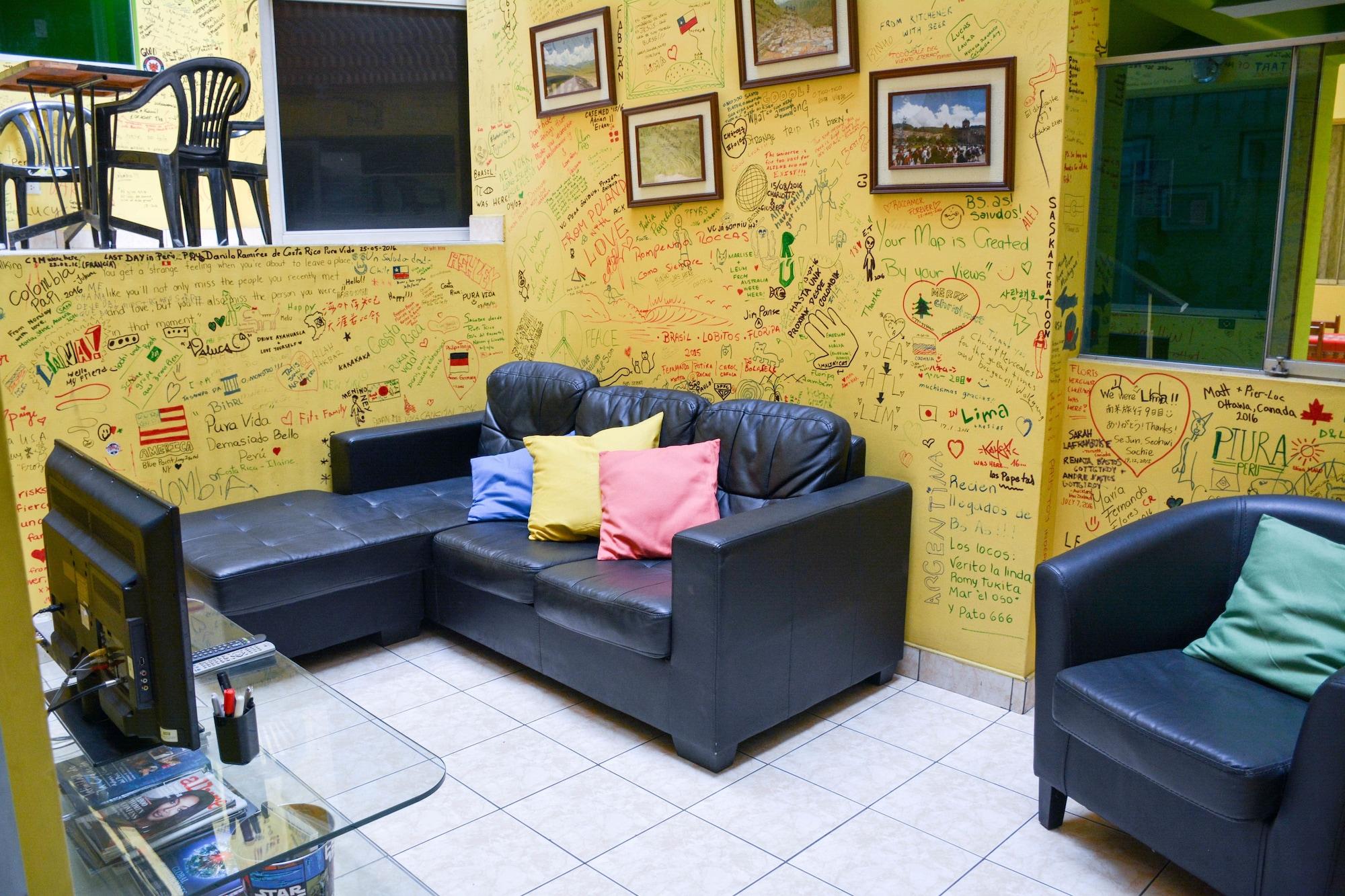 Vista Lobby Tupac Hostel - Lima Airport