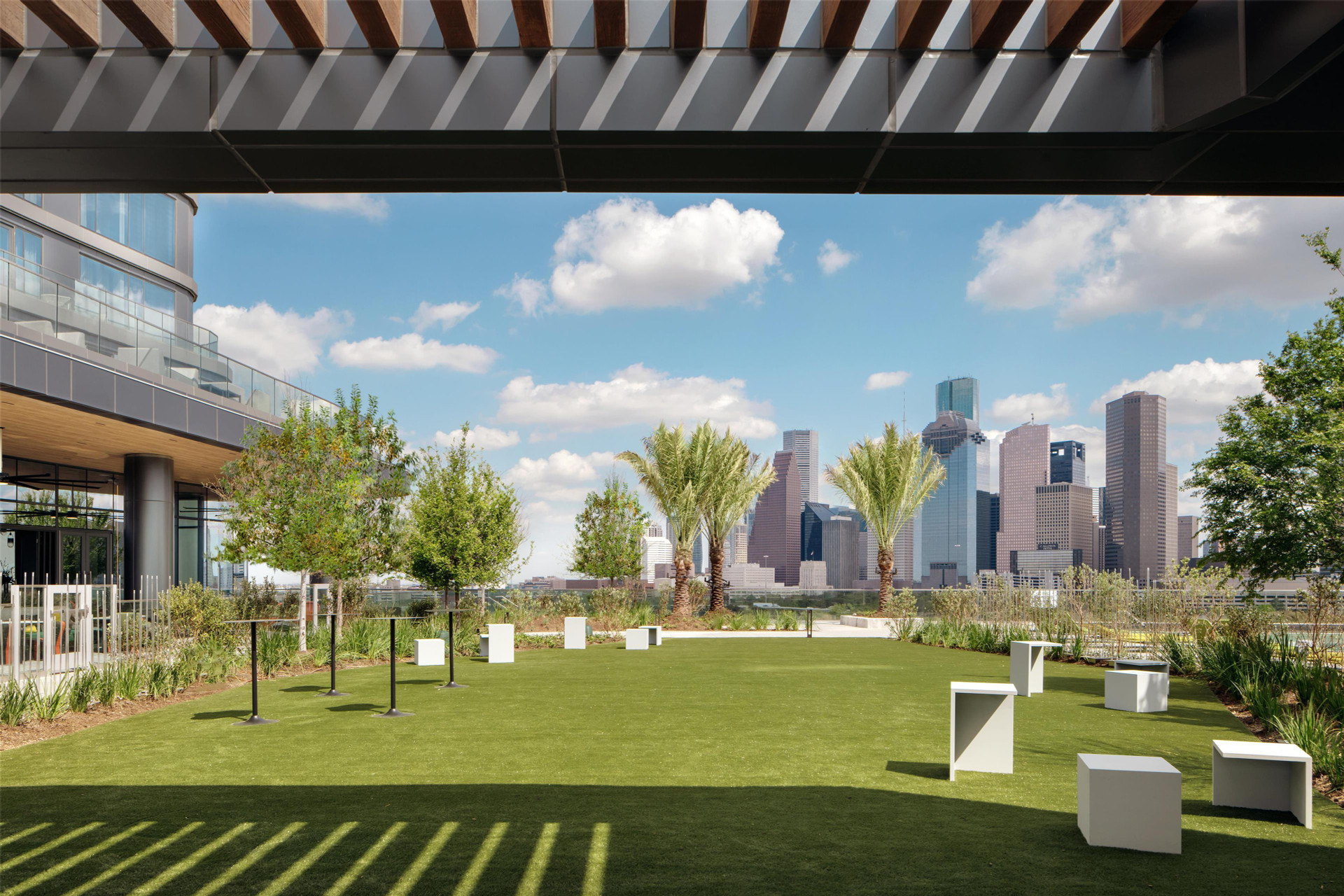 Vista Exterior Thompson Houston, by Hyatt