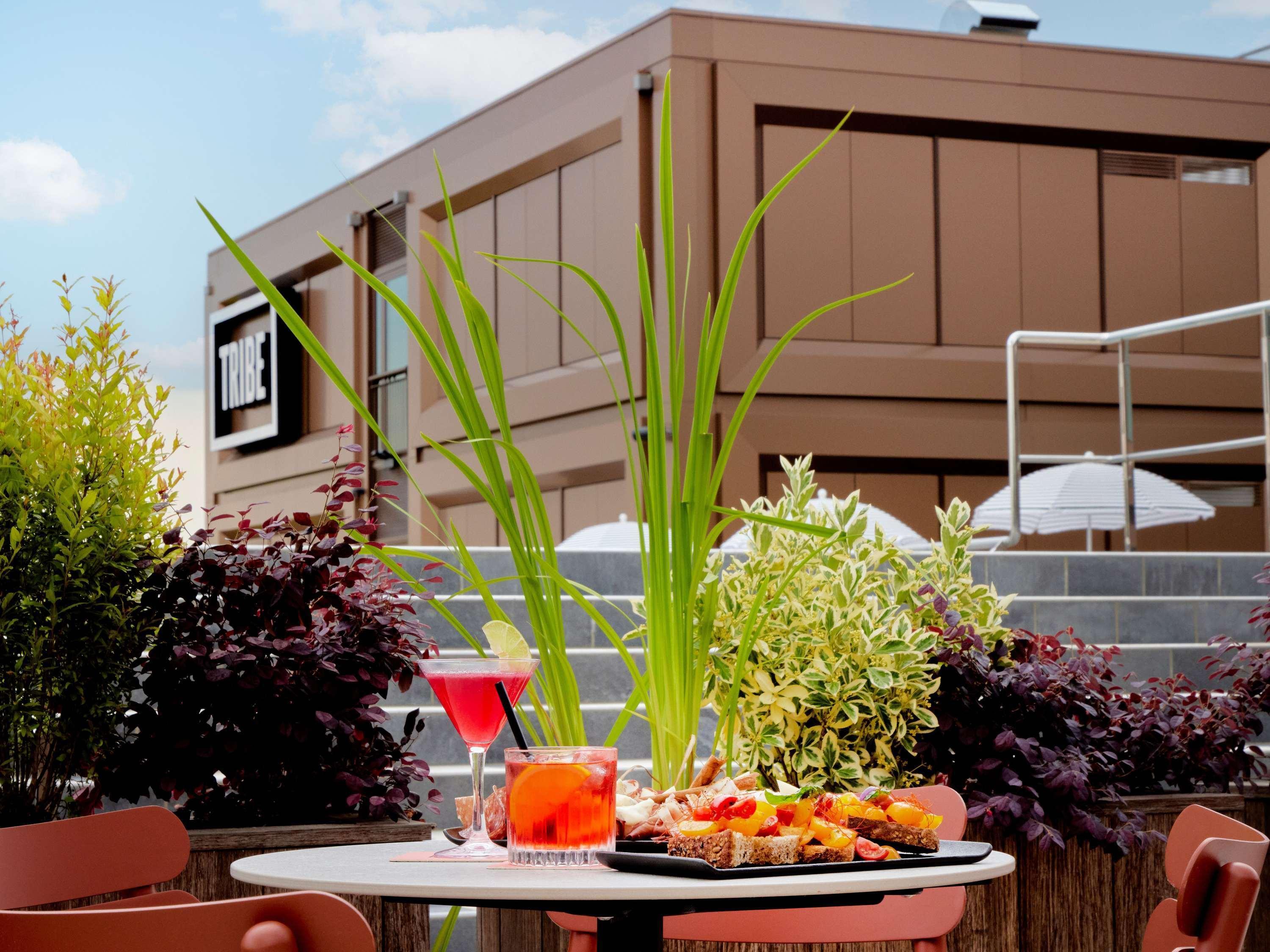 Bar/Salón Tribe Milano Malpensa