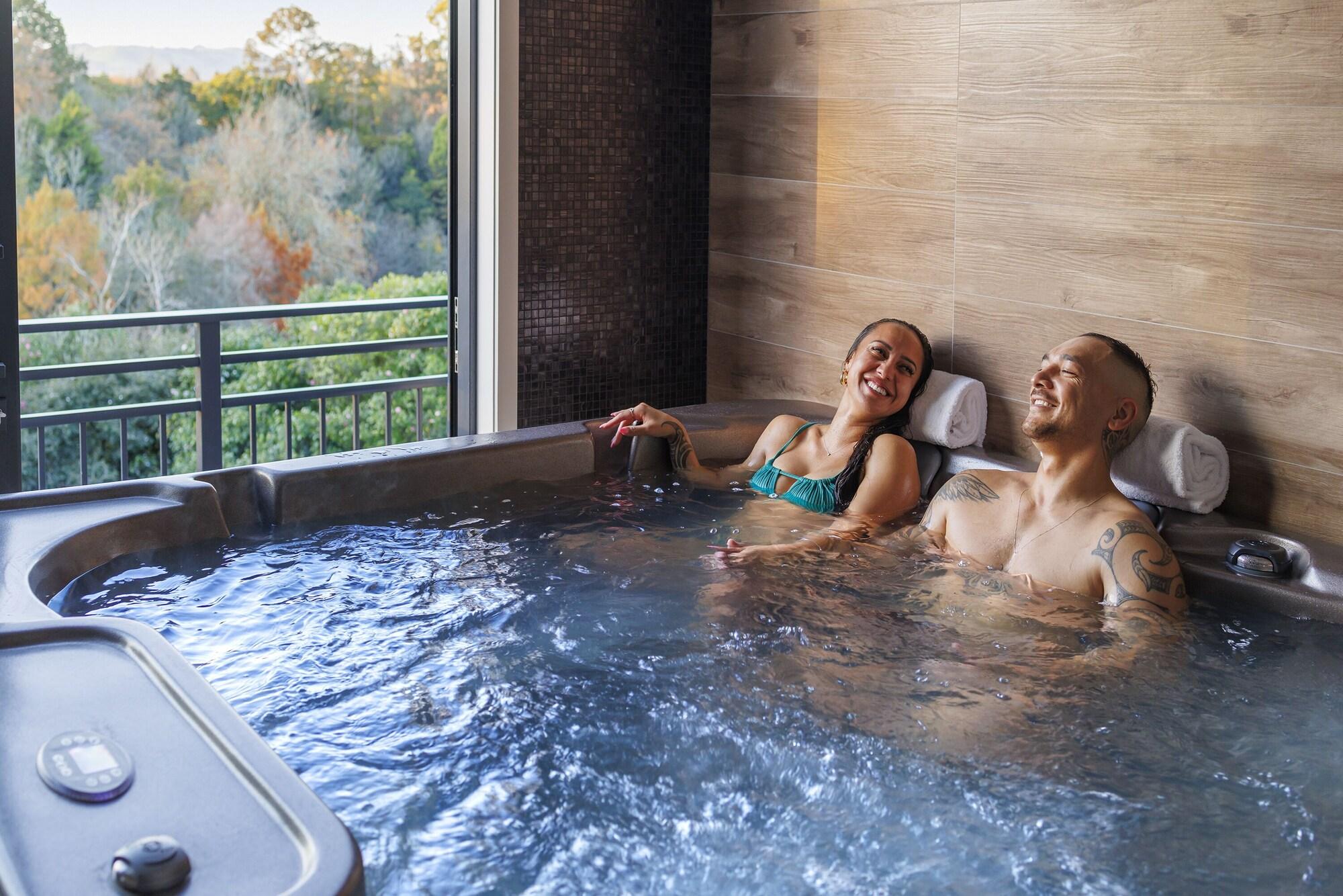 Spa Hidden Lake Hotel and Apartments