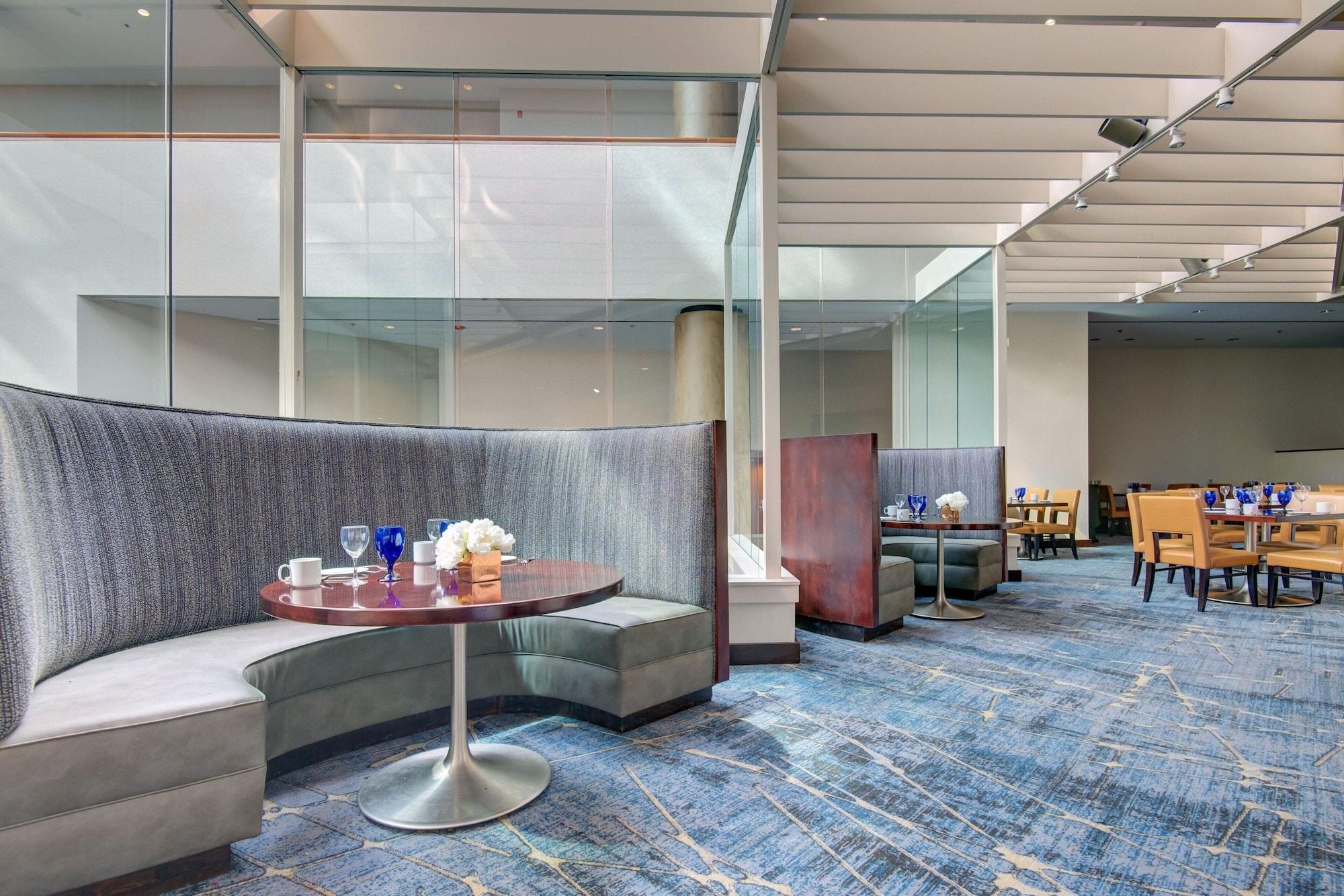 Restaurant Marriott Tulsa Hotel Southern Hills