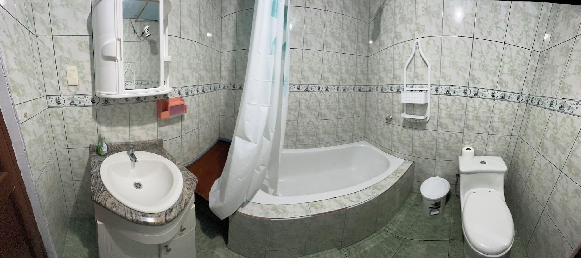 Equipamiento de Habitación AIRBNB El Viajero Mindo