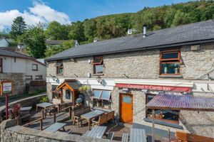 Alojamiento - Gwaelod Y Garth Inn