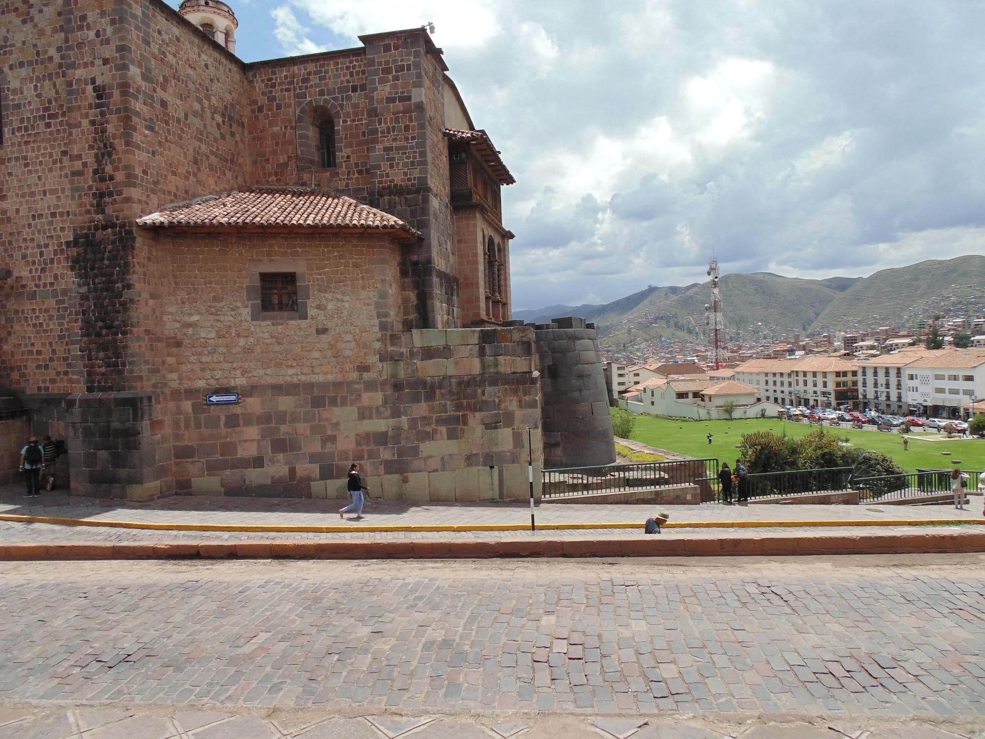 Vista Exterior Sight Qoricancha