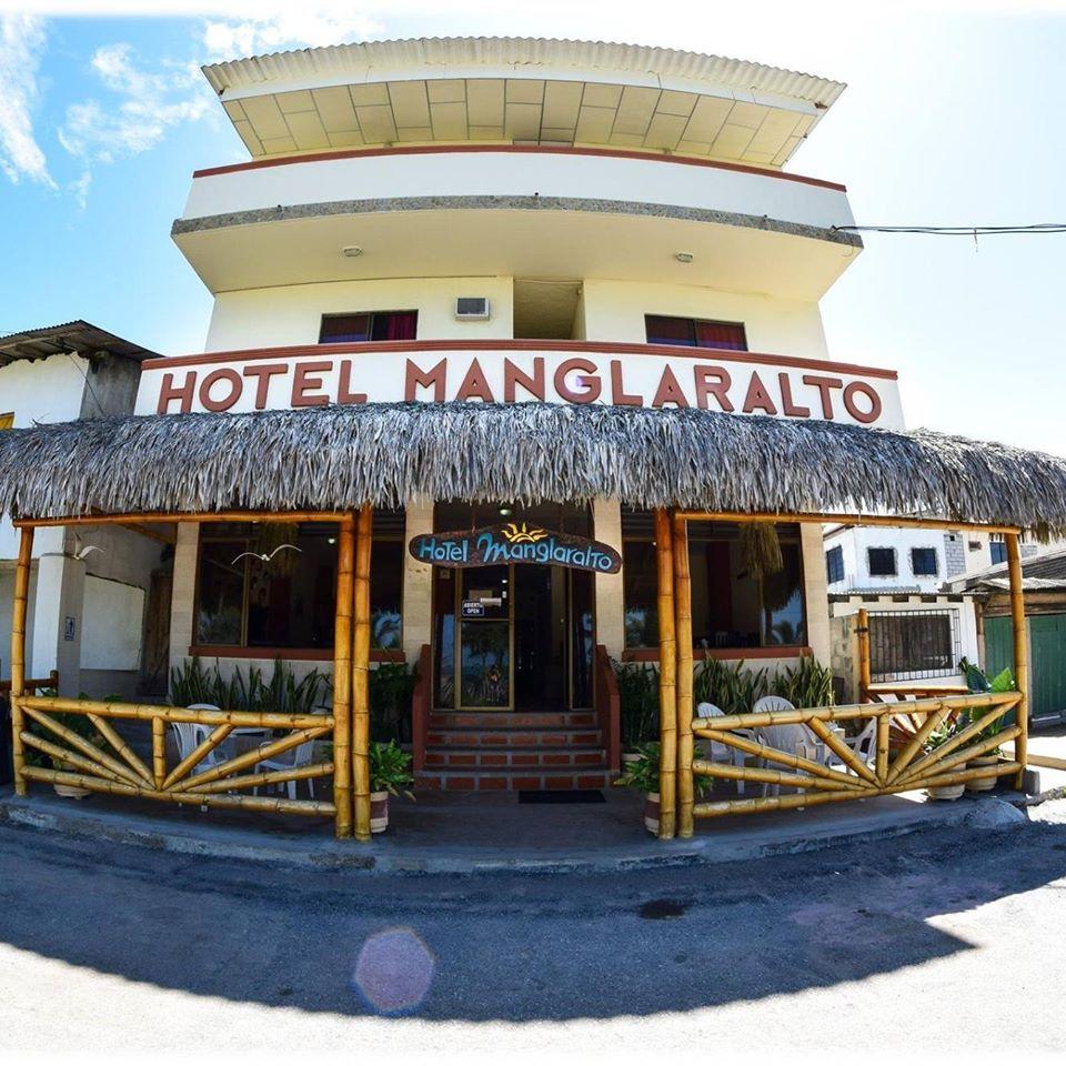 Vista Exterior Hotel Manglaralto
