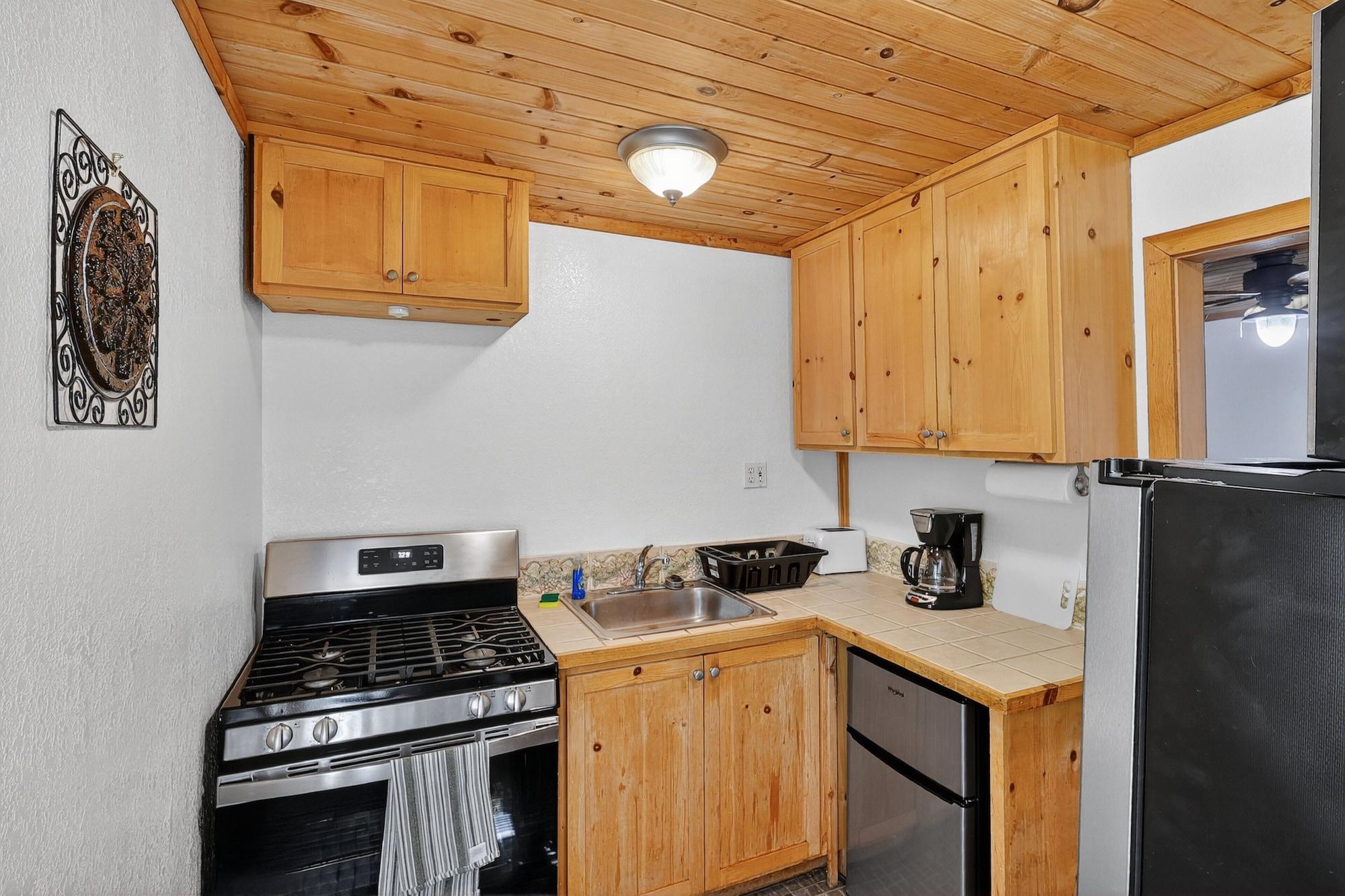 Equipamiento de Habitación Rouge Cobb Mountain Hotel - Cabin 3