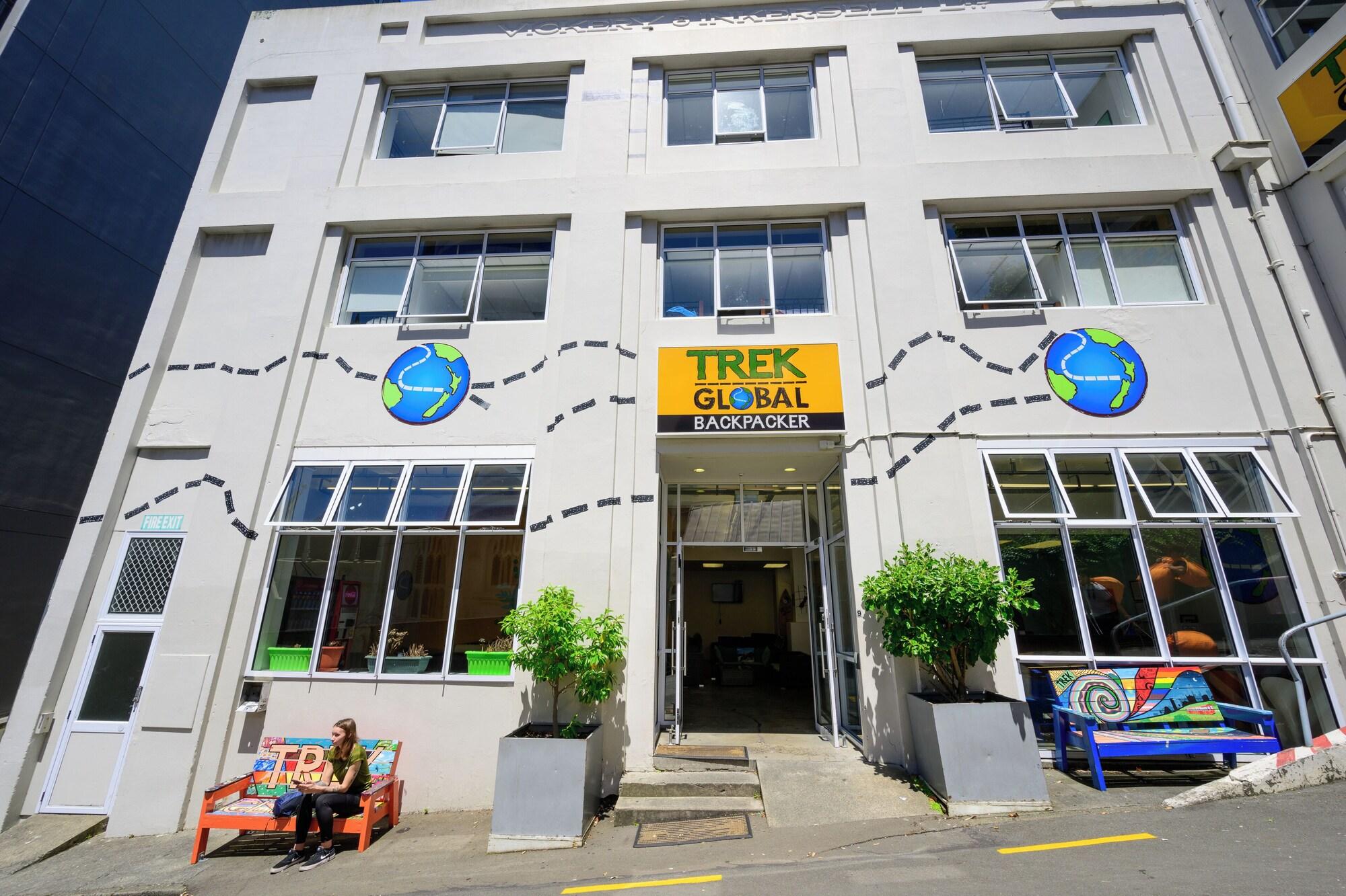 Vista Exterior Trek Global Backpackers