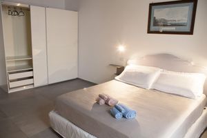 Alquiler Vacacional - 150 meters from Maradona's Mural, in the heart of the Spanish Quarter.
