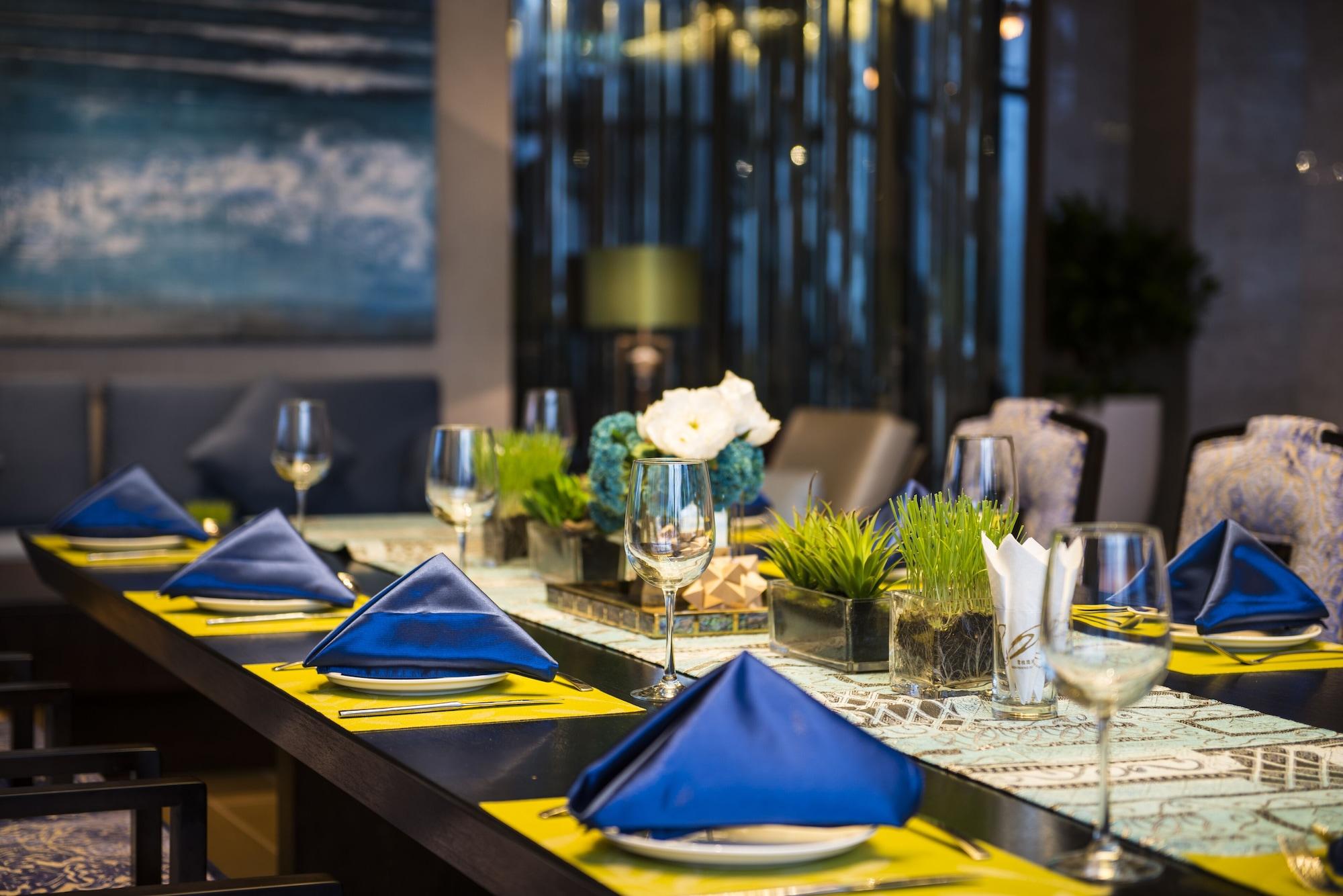 Restaurant Forest City Marina Hotel