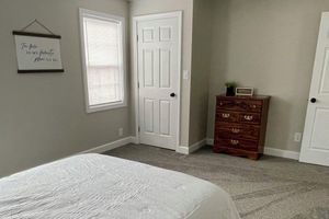 Alquiler Vacacional - Charming 2-bedroom Riverfront Retreat backs up to the Ohio River-Tiltonsville OH