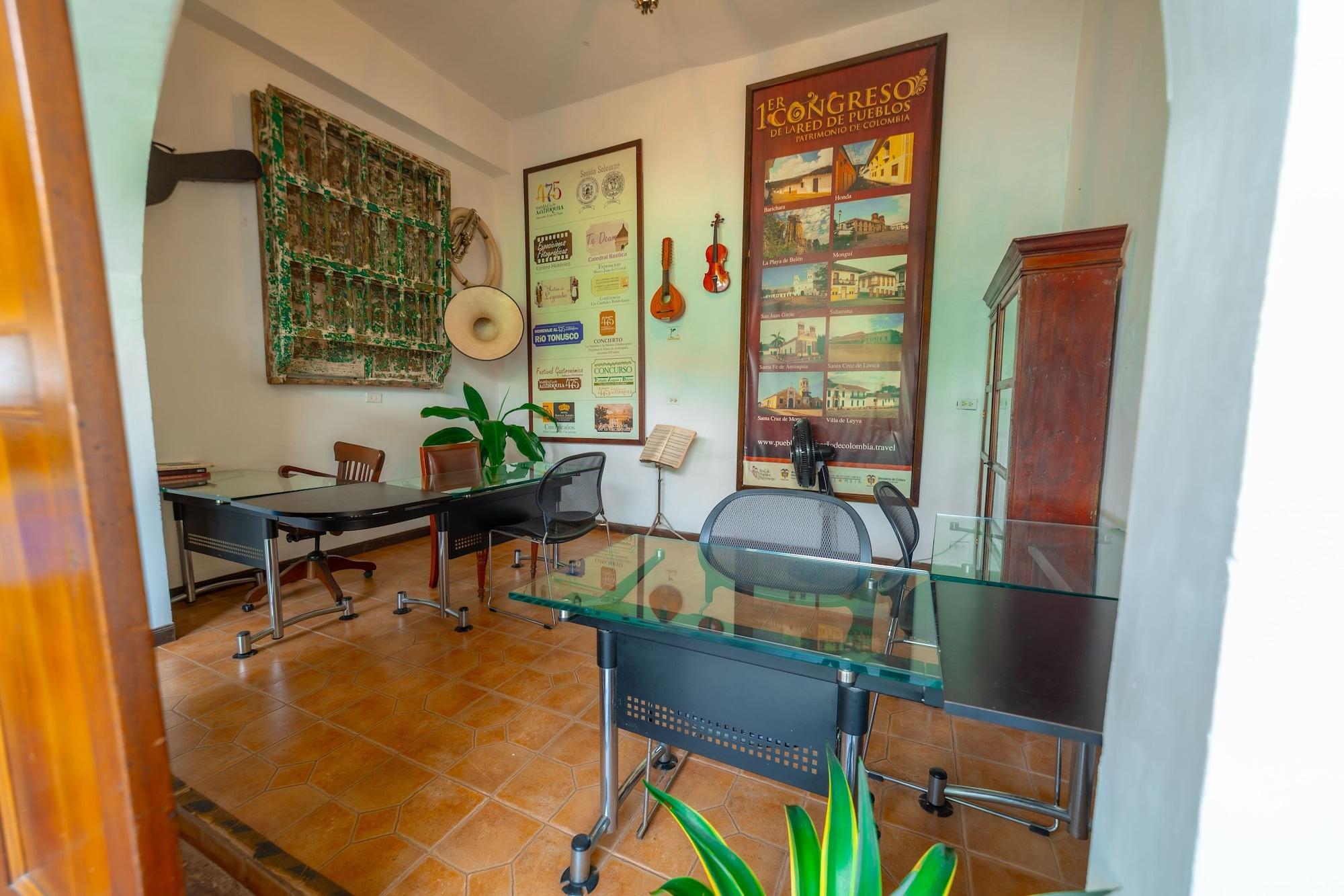 Vista Lobby Hotel Mariscal Robledo