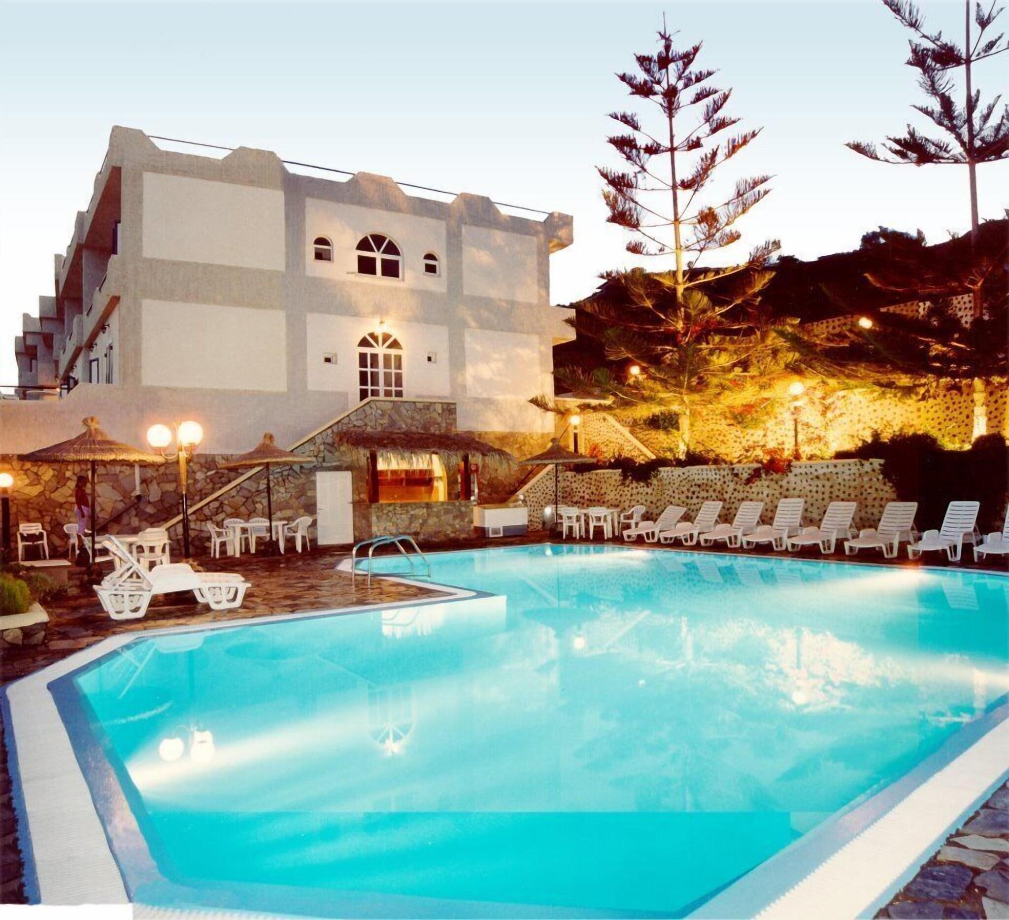 Vista Piscina Porto Castello