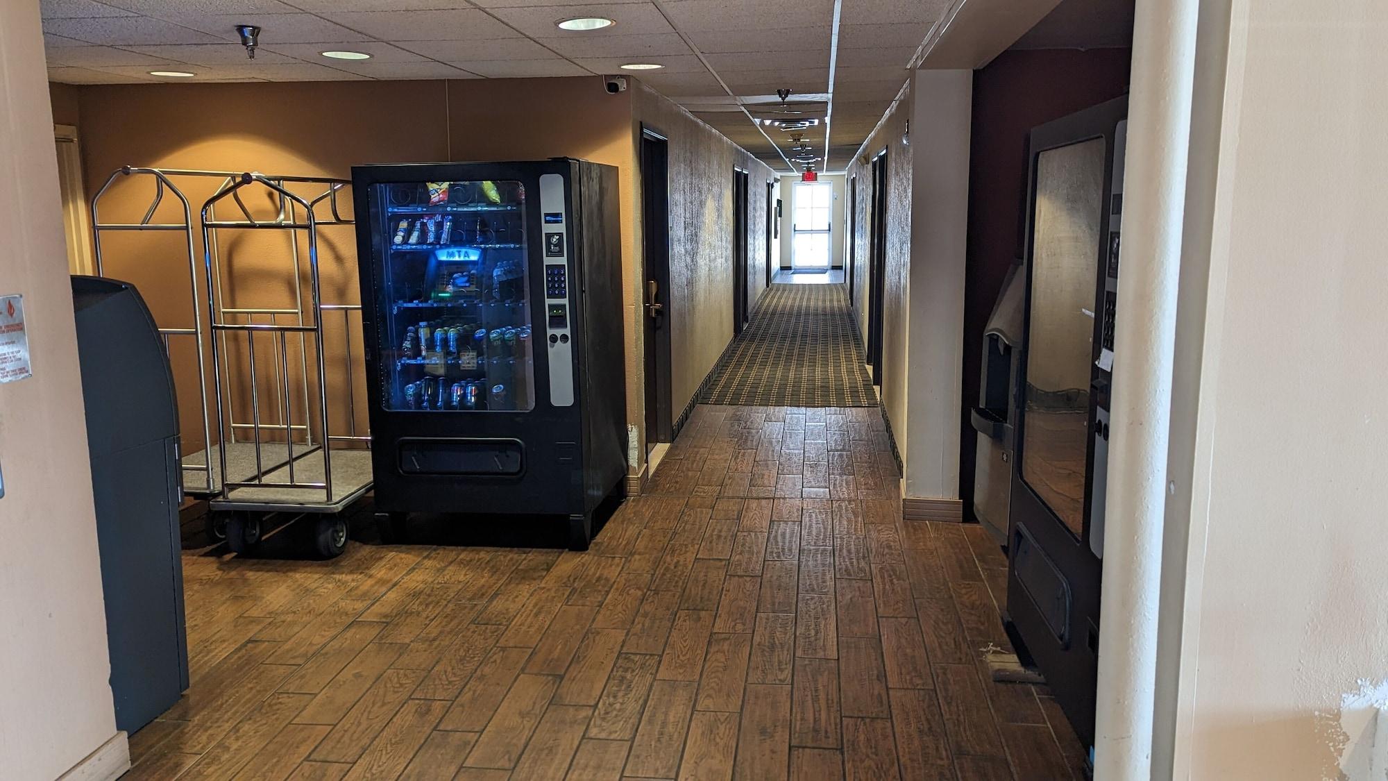 Varios St Clair Inn and Suites