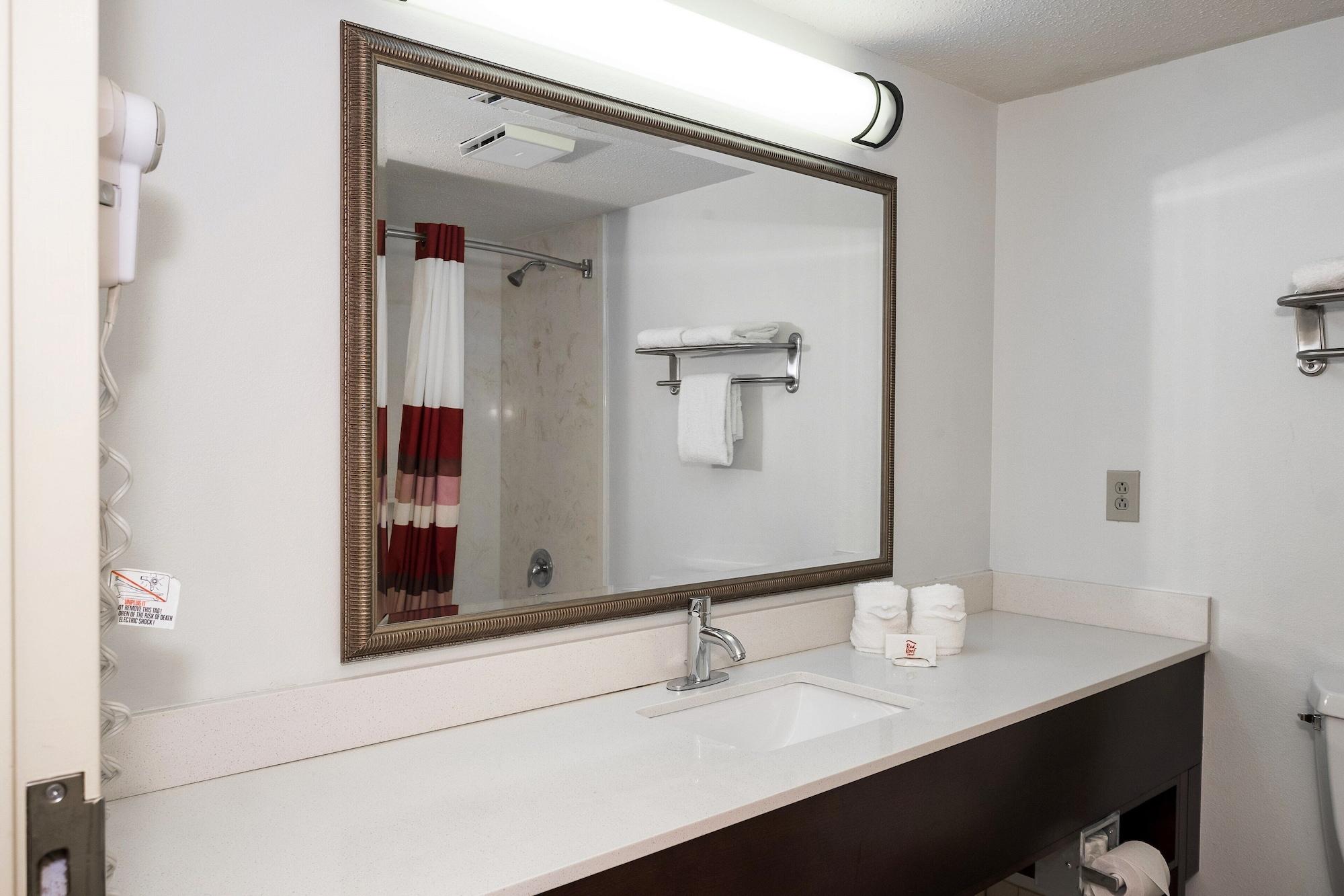 Equipamiento de Habitación Red Roof Inn & Suites Stafford, VA