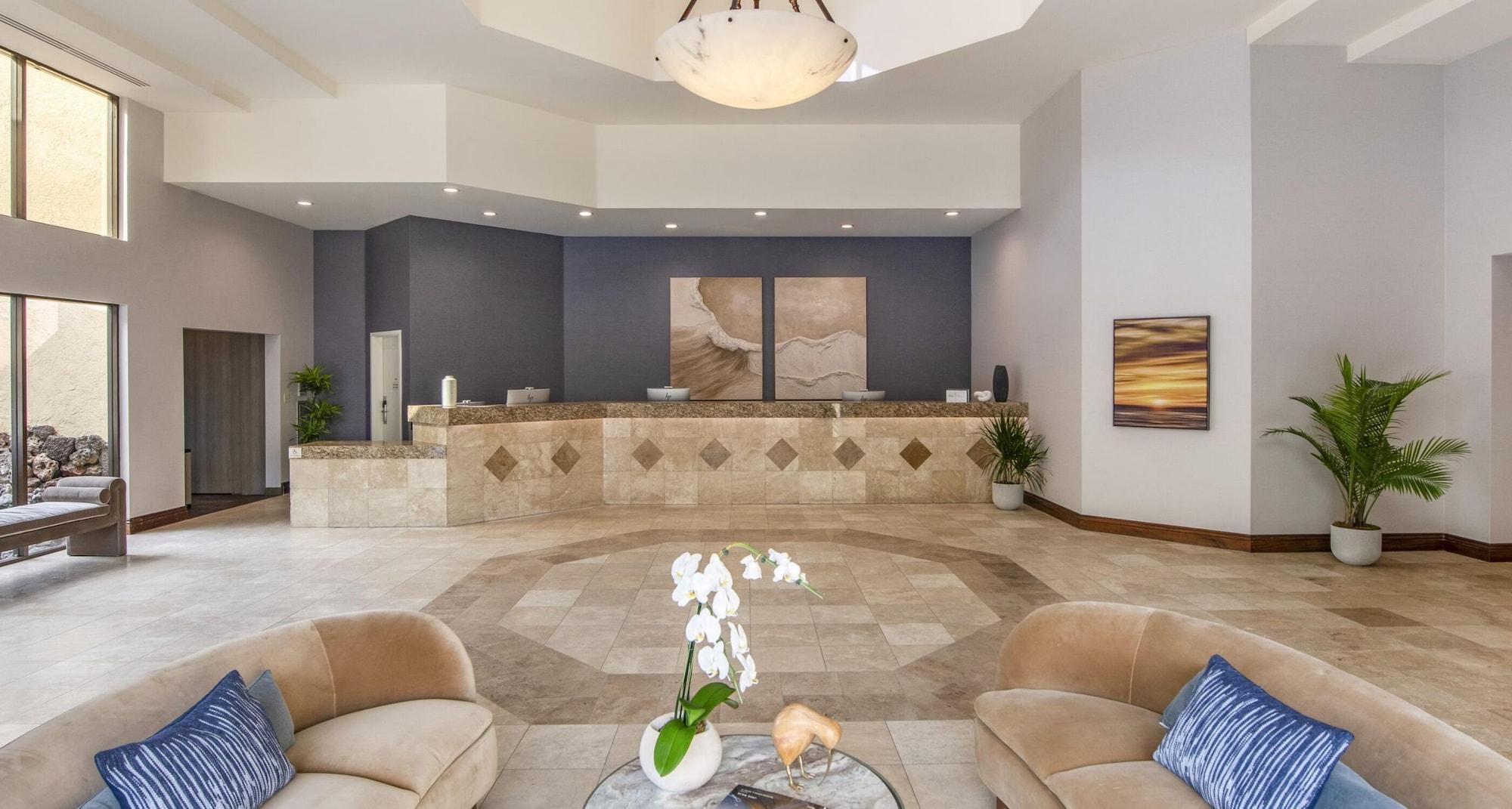 Vista Lobby Crowne Plaza San Diego - Mission Valley by IHG