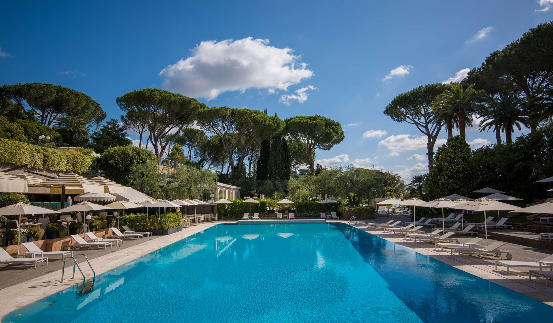 Vista Piscina Rome Cavalieri, A Waldorf Astoria Hotel