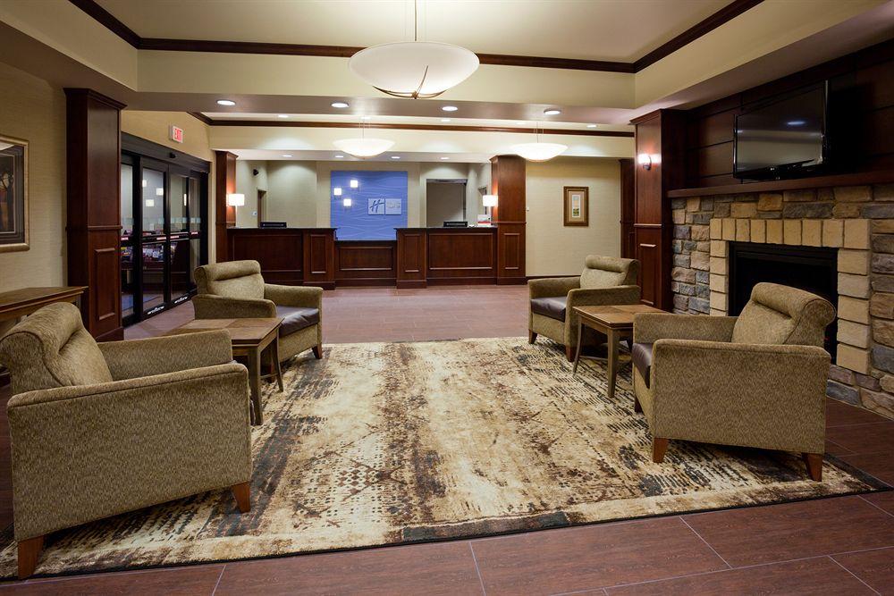 Vista Lobby Holiday Inn Express Hotel & Suites Minneapolis SW - Shakopee by IHG