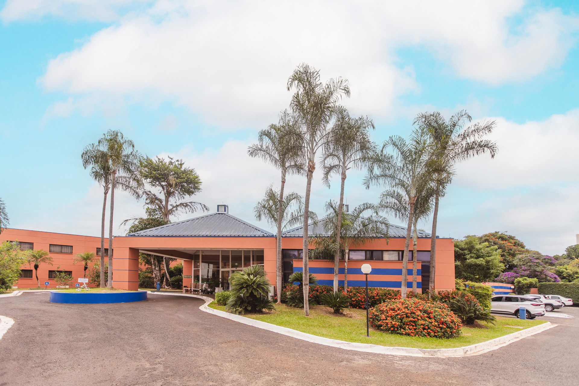 Vista Exterior Hotel Golden Park Ribeirão Preto By Nacional Inn