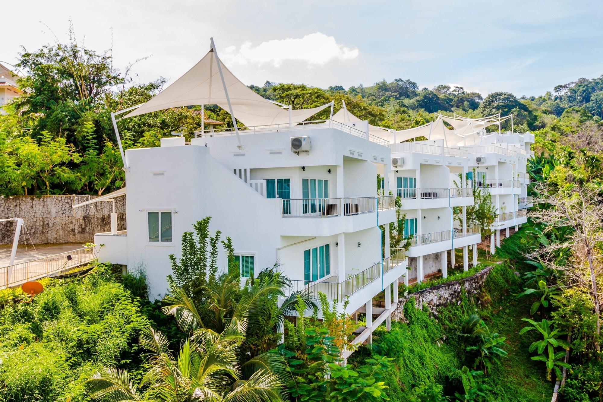Varios Chalong Hill Tropical Garden Homes