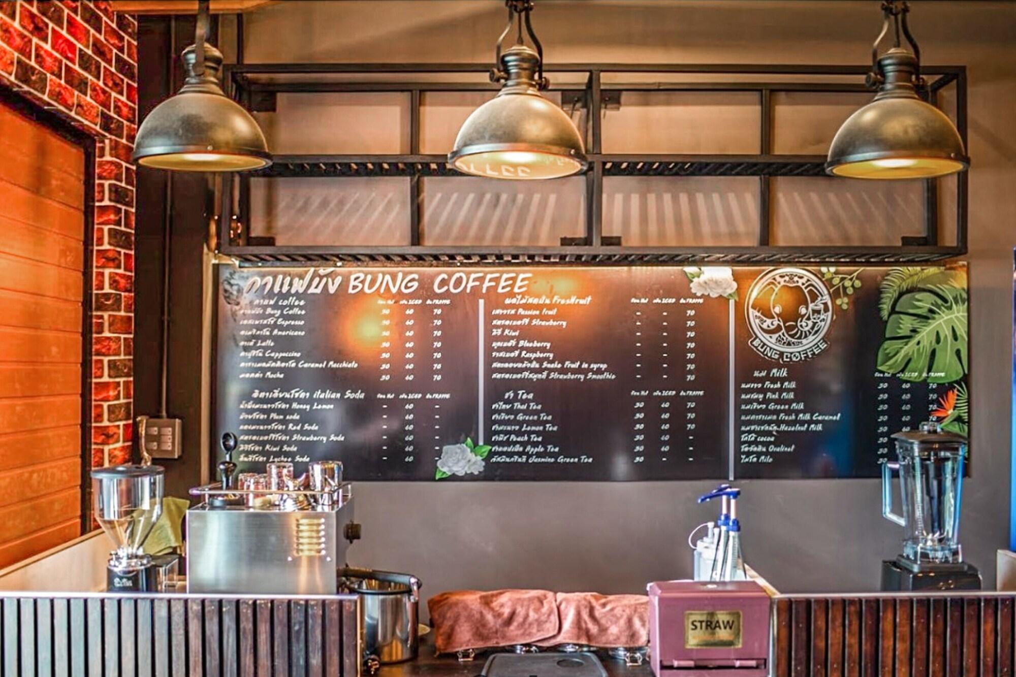 Restaurant Sleep Box Hostel Suratthani