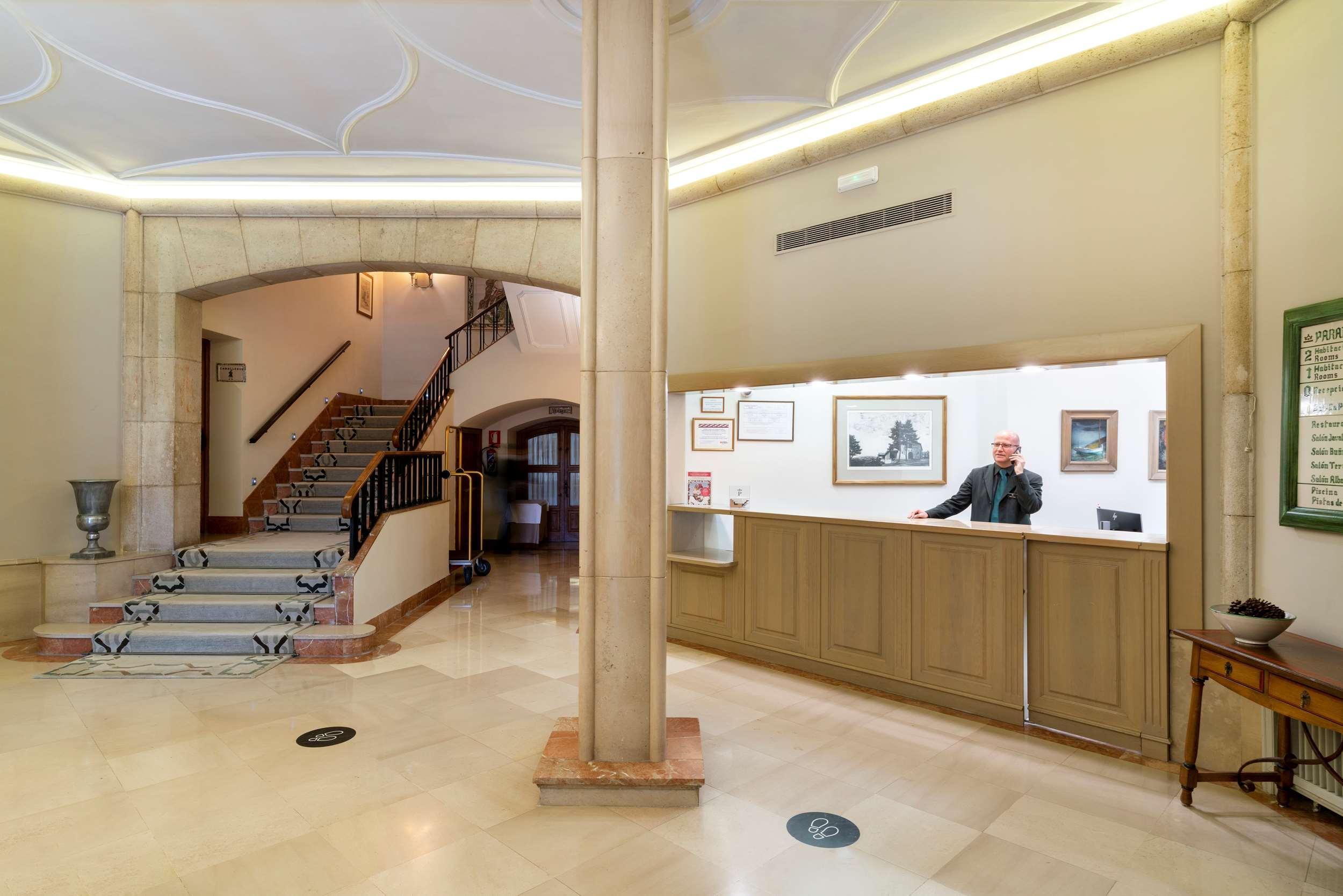 Vista Lobby Parador De Teruel