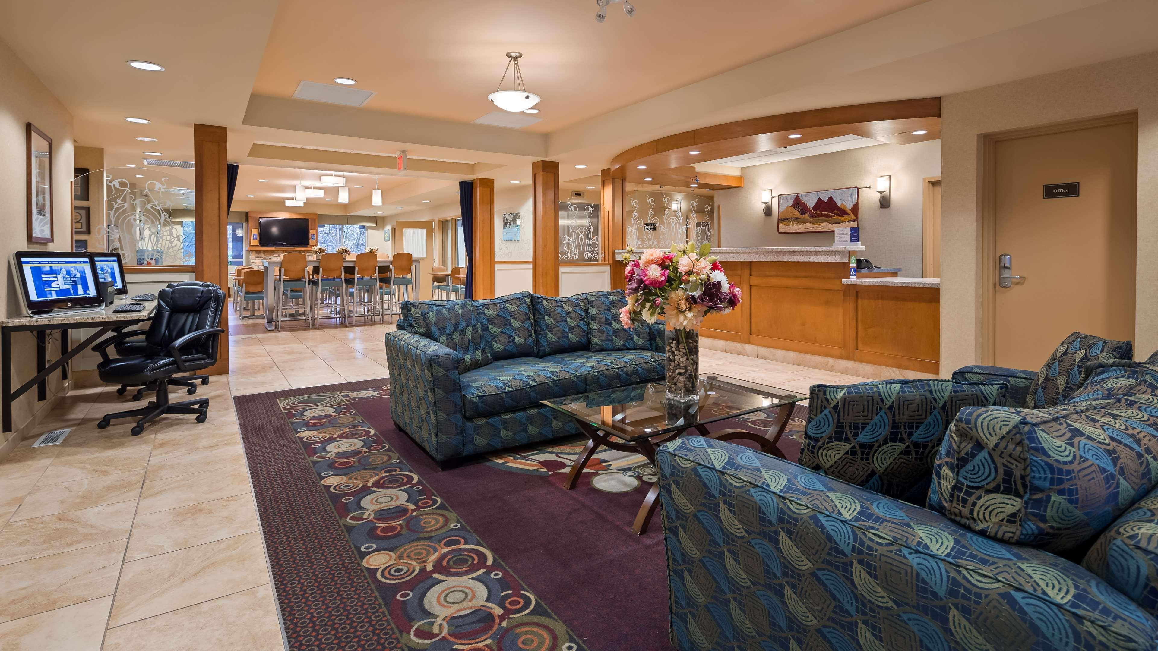 Vista Lobby Best Western Plus Chemainus Inn