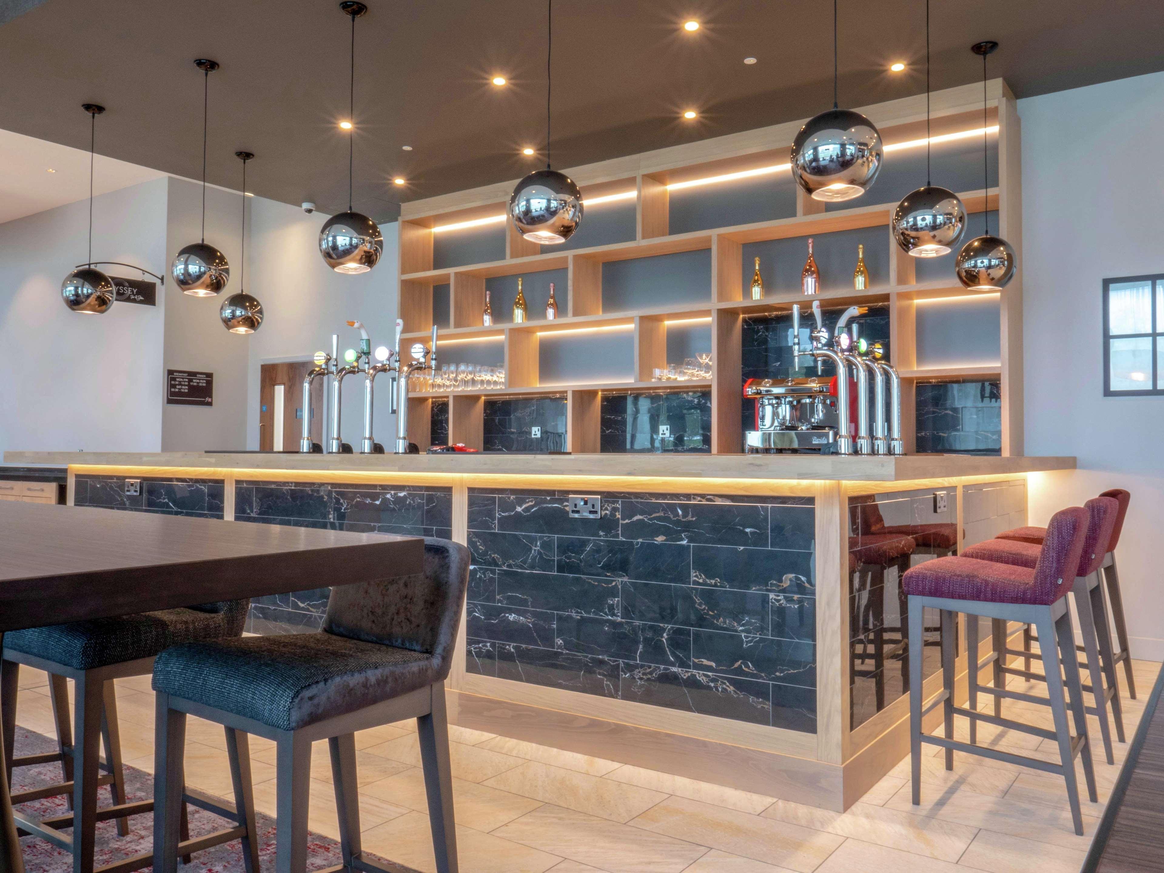 Bar/Salón Hilton Garden Inn Birmingham Airport