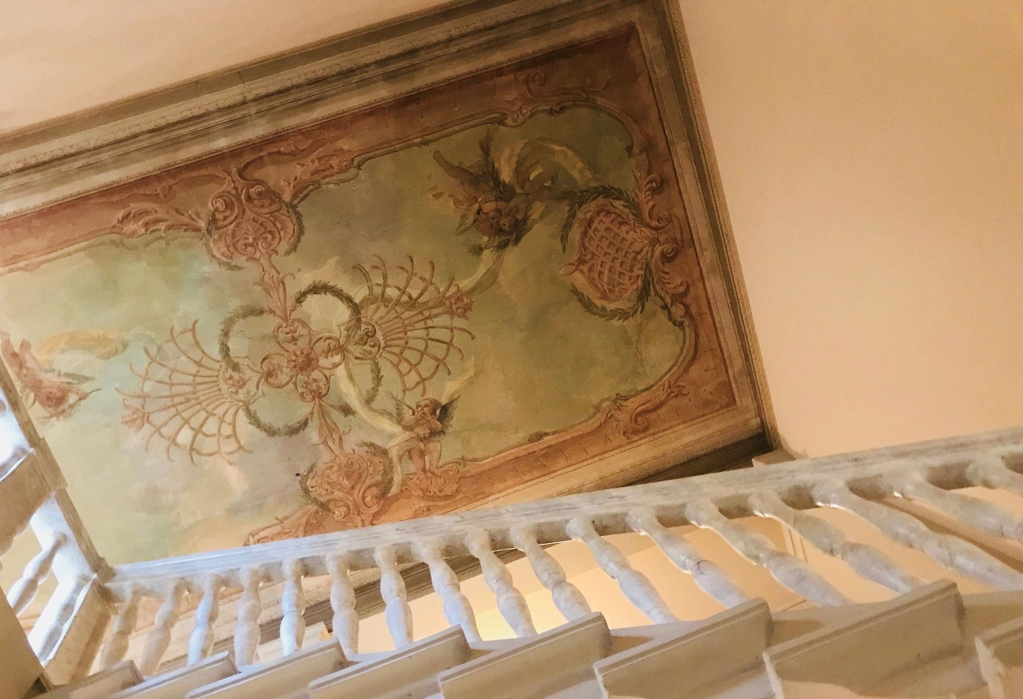 Varios Palazzina Mori