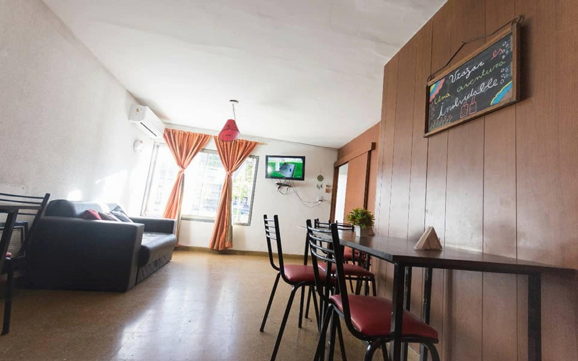 Bar/Salón Destino San Juan Hostel