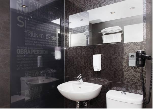 Baño Hostal Joaquín Costa