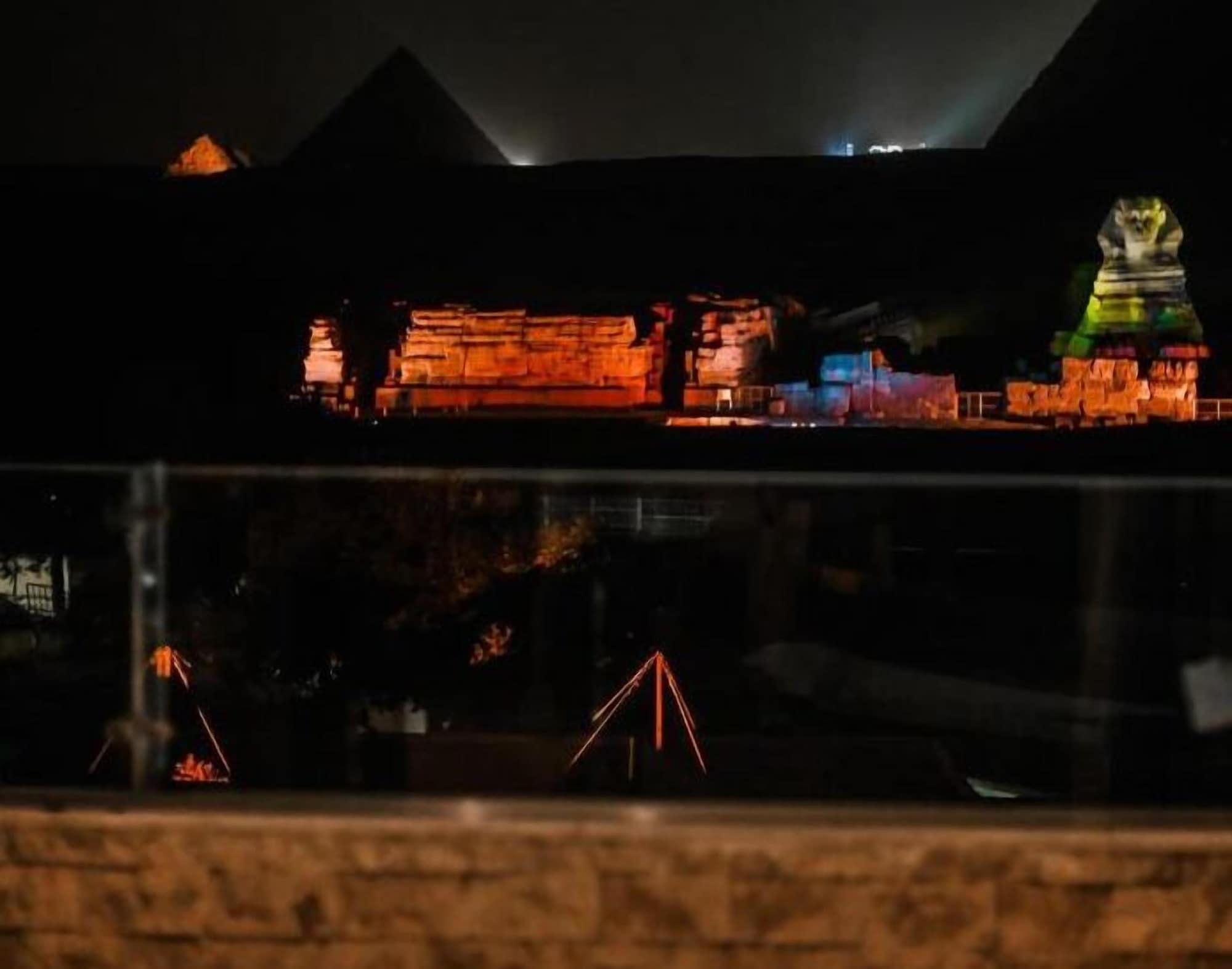Bar/Salón Egypt Pyramids Inn