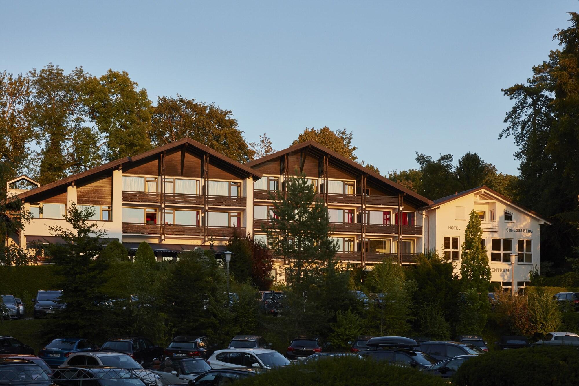 Vista Exterior Hotel Schloss Berg