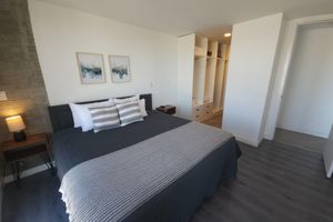 Alquiler Vacacional - Downtown Tijuana on Revolution - City Views with Balcony