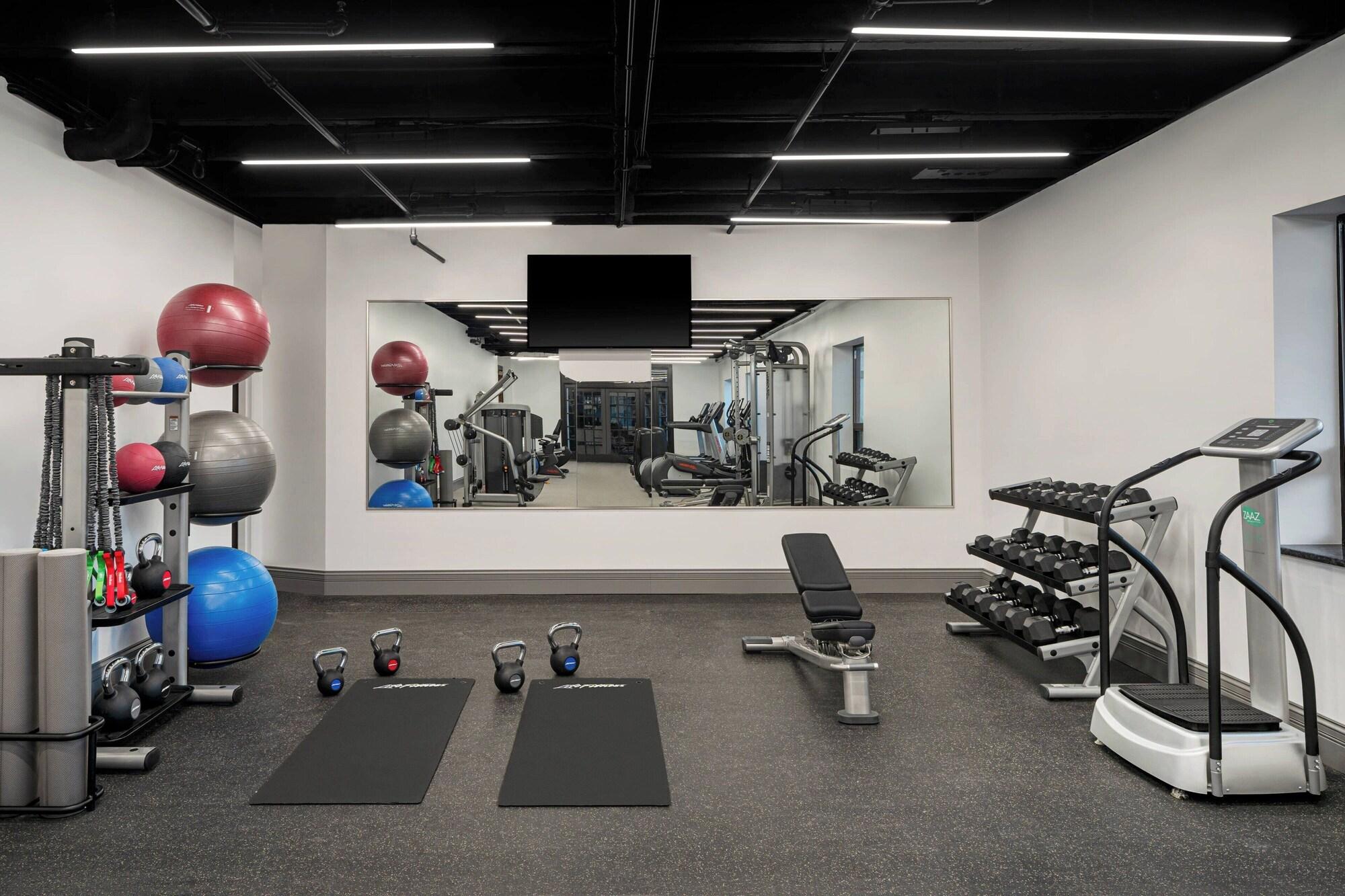 Gimnasio The Drake Oak Brook, Autograph Collection