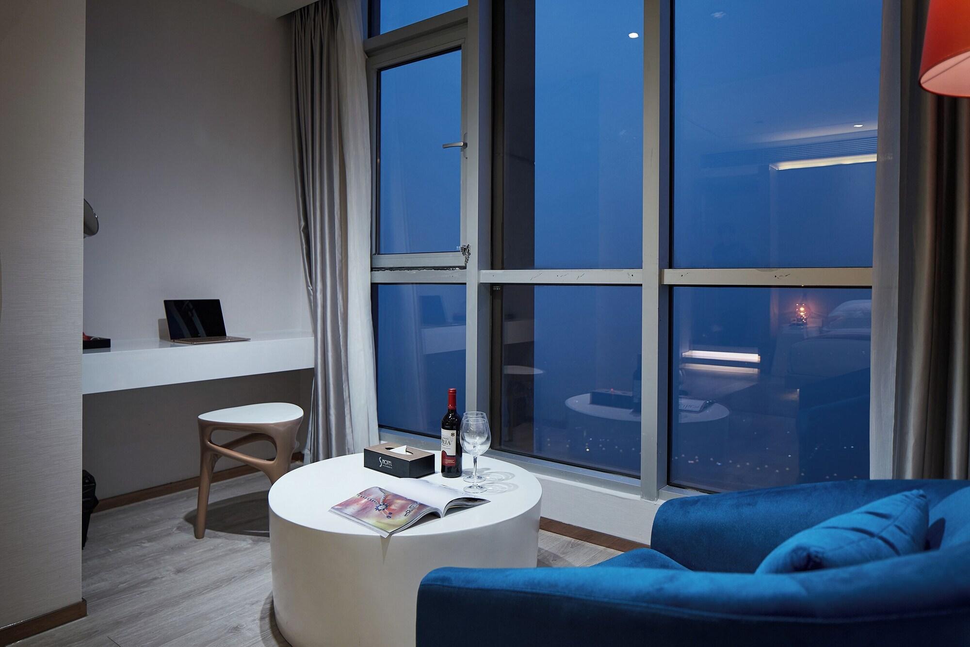 Equipamiento de Habitación m58 Sky Sunset Hotel