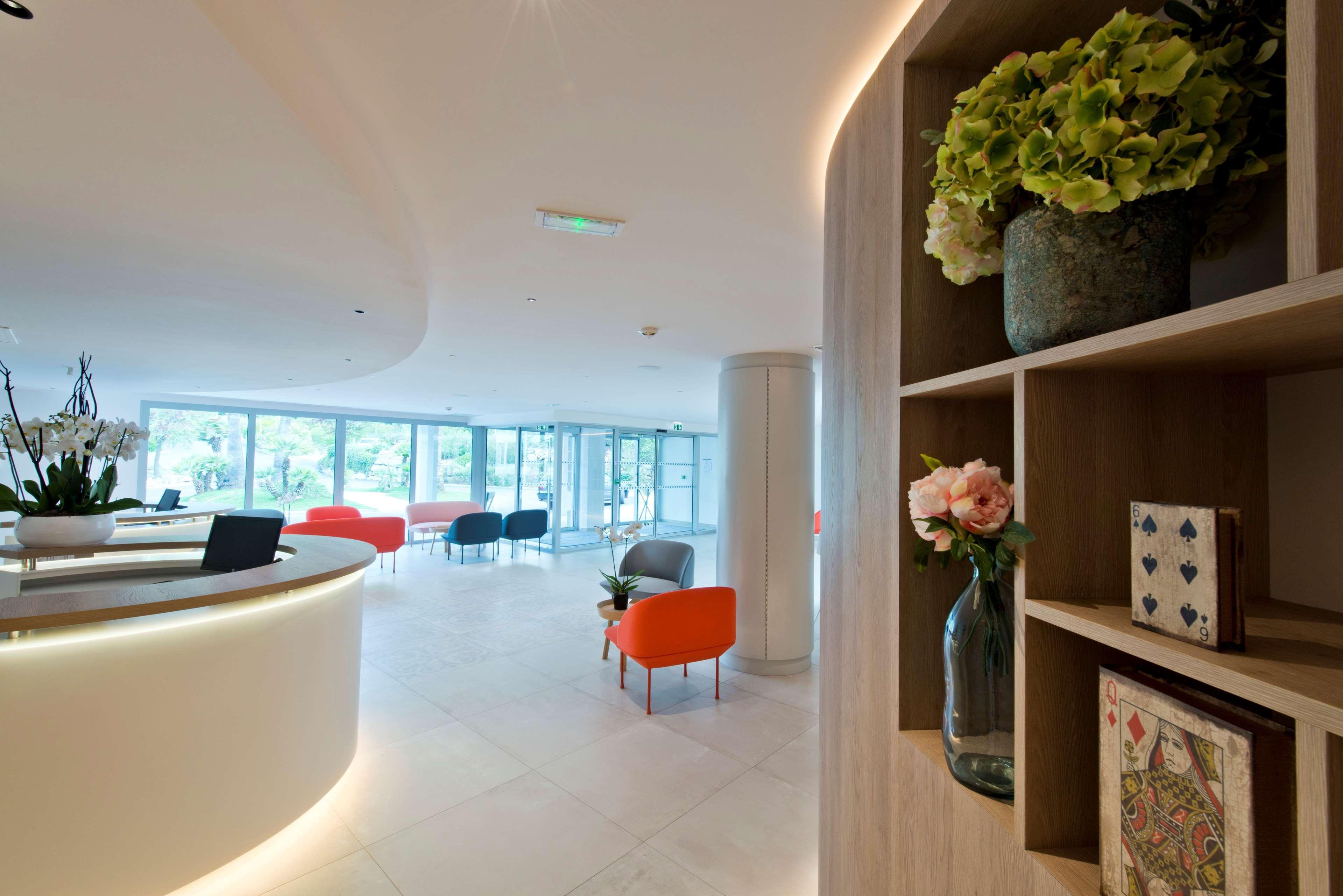 Vista Lobby Golden Tulip Sophia Antipolis