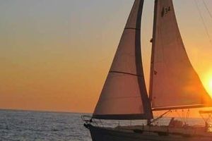Actividad - Paseo en velero por la costa de Bari con aperitivo