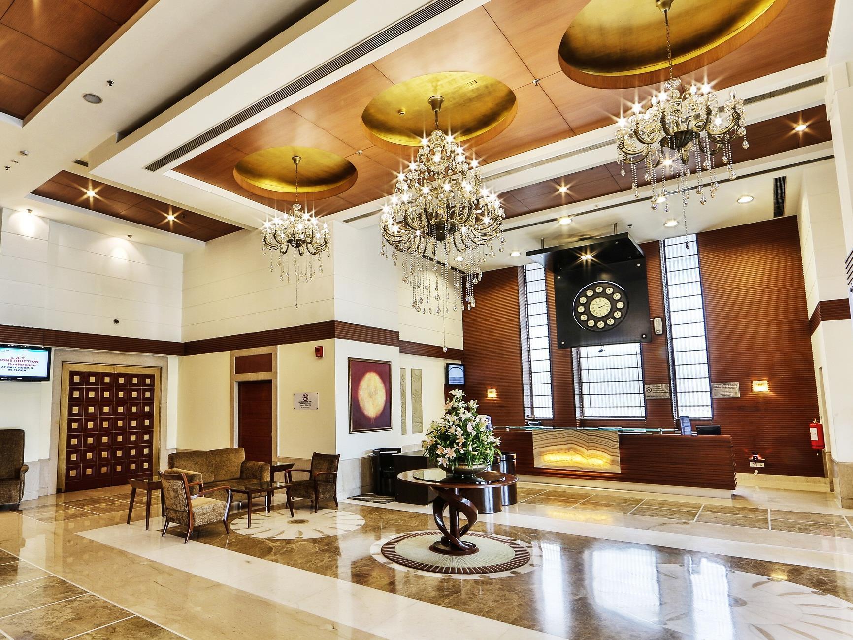 Vista Exterior Regenta Central Klassik