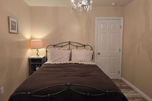 Alojamiento - Tranquil Farmhouse with stunning sunsets.