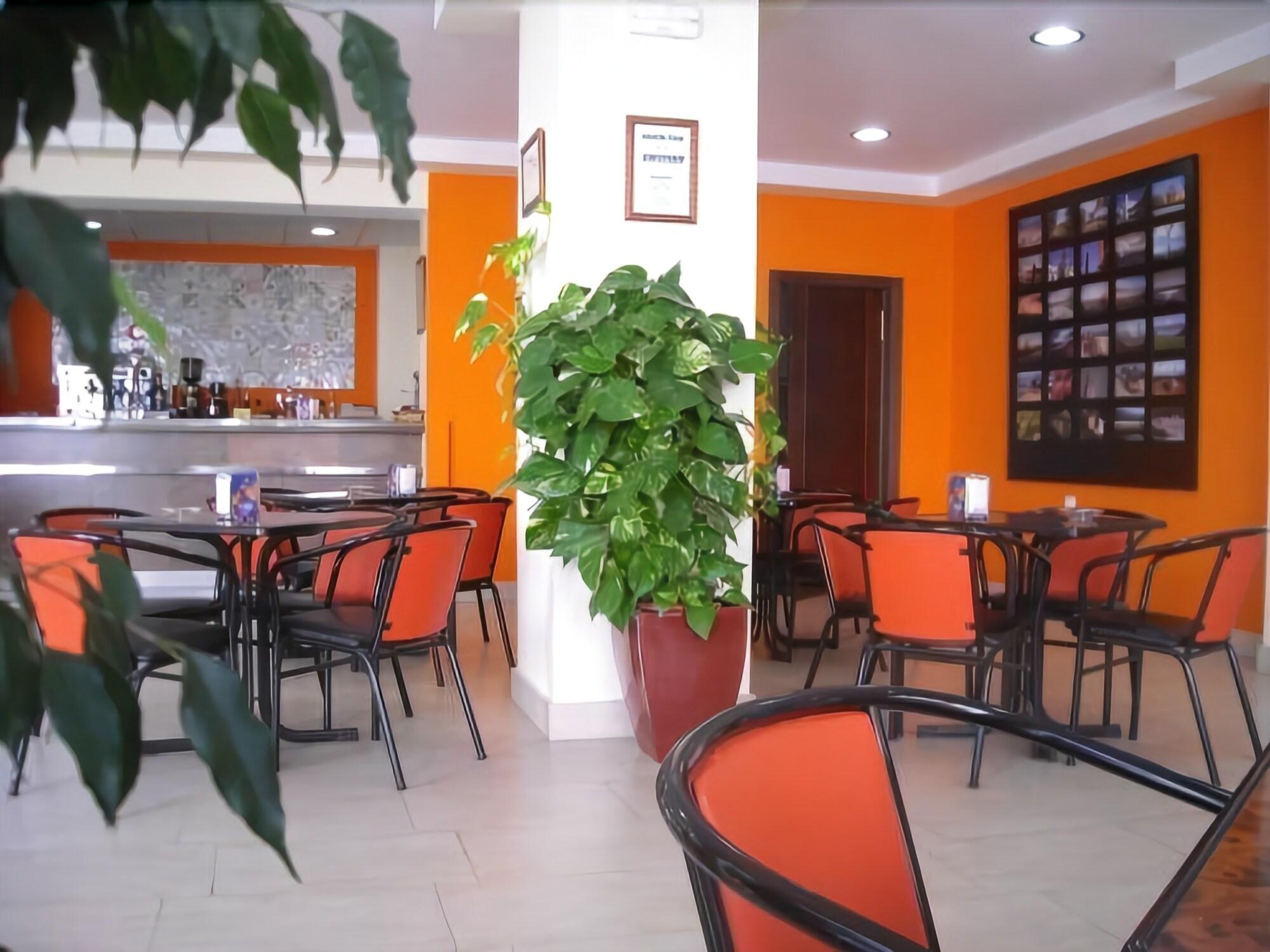 Bar/Salón Hostal Villa