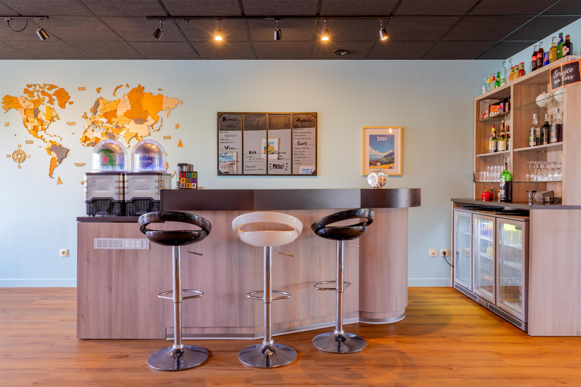 Bar/Salón Kyriad Lyon Est - Saint Bonnet De Mure