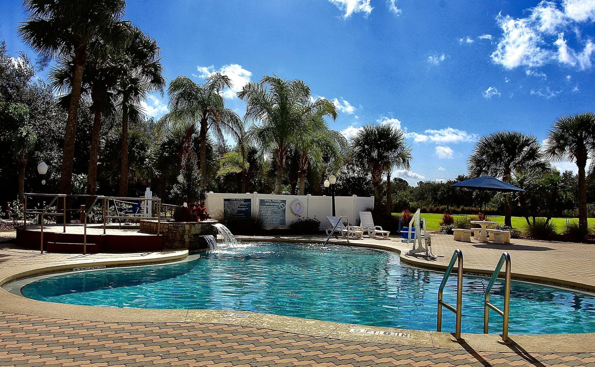 Vista Exterior Holiday Inn Express & Suites Cocoa by IHG