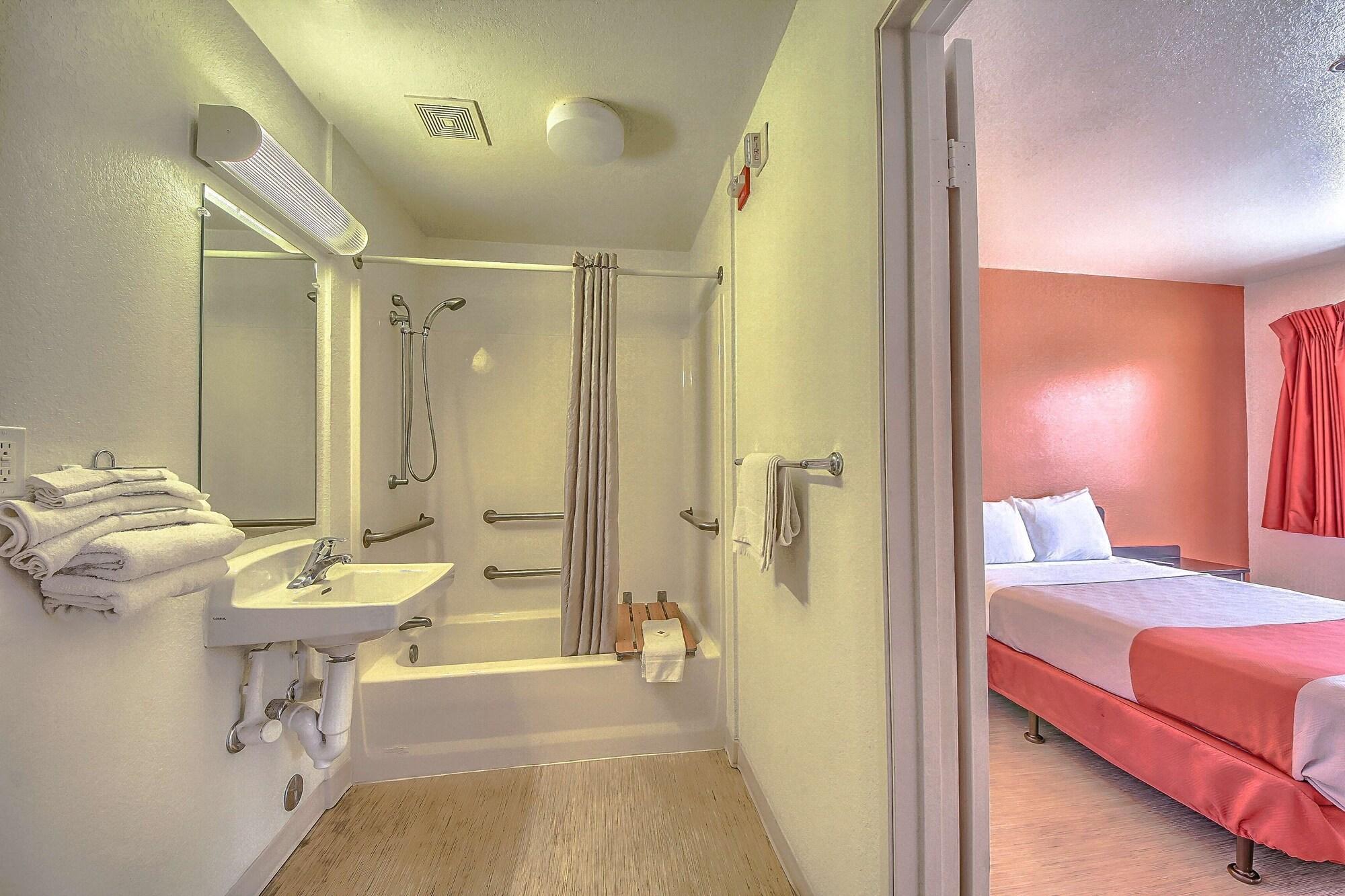 Equipamiento de Habitación Motel 6 San Antonio, TX - Fiesta