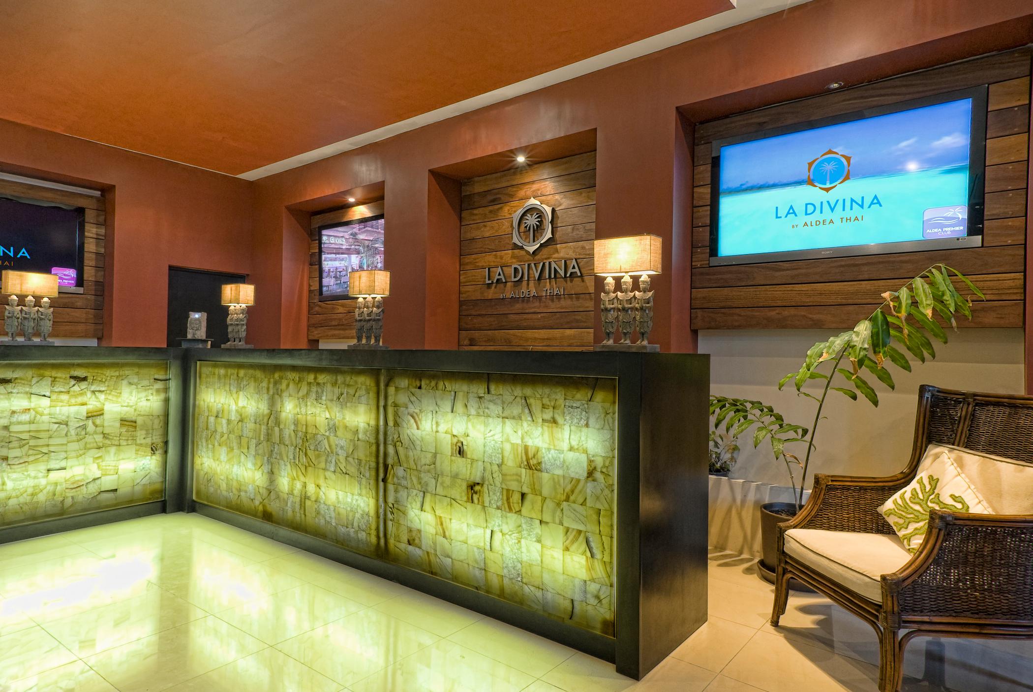 Vista Lobby La Divina by Aldea Thai
