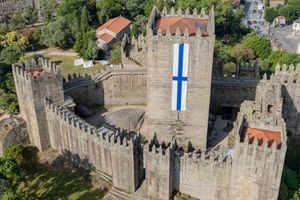 Actividad - Visita guiada por Guimarães y su Castillo