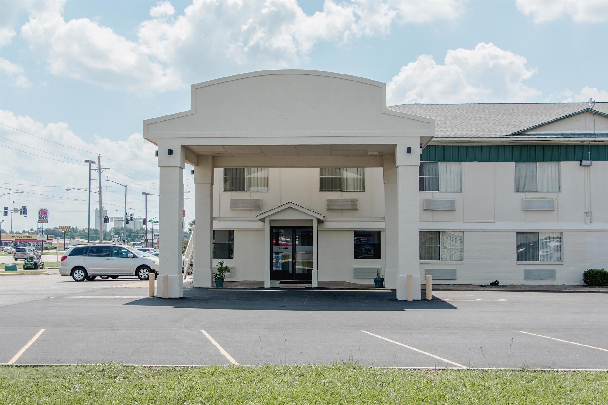Vista Exterior Motel 6 Hope, AR