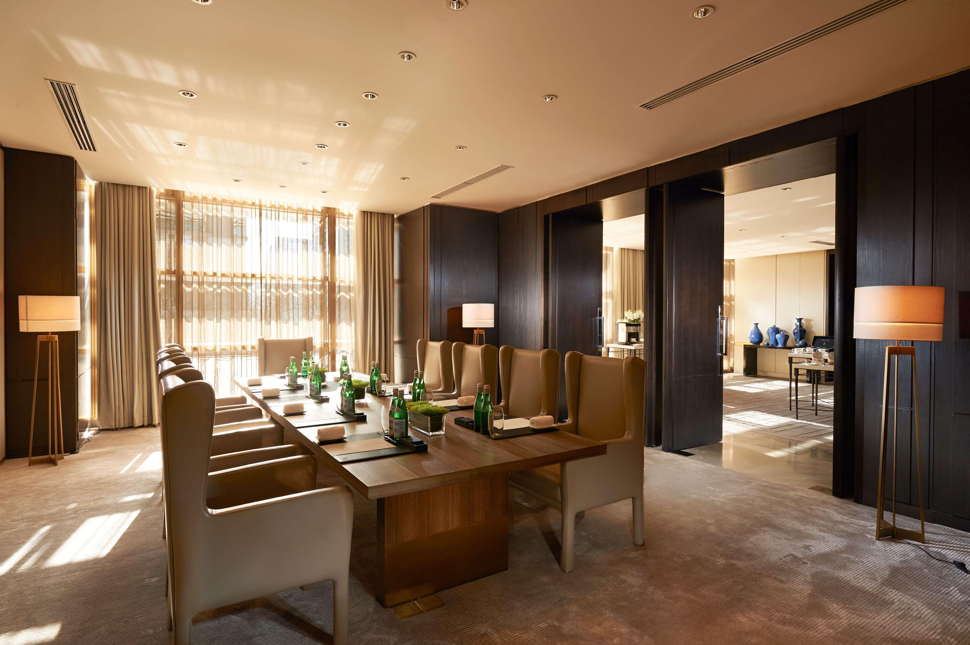 Restaurant DoubleTree by Hilton Austin - University Area